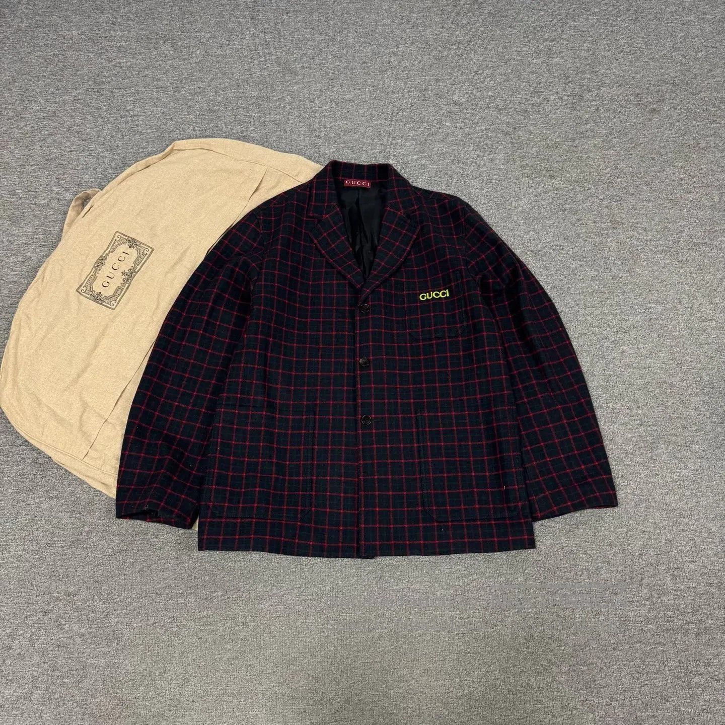 Gucci Guicci Black and Red Grid embroid logo suit| Size 50R - 1 Thumbnail