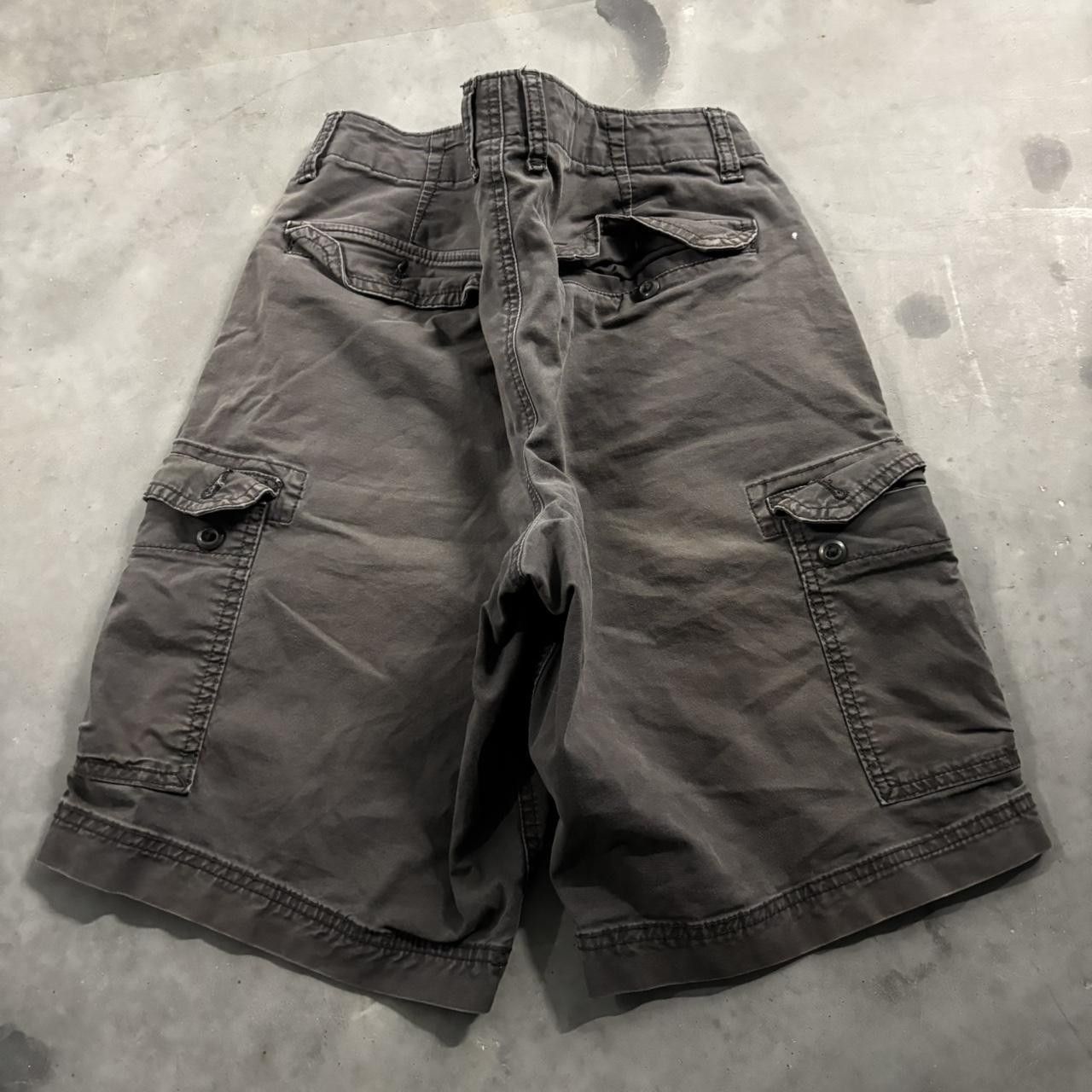 Vintage Crazy Vintage Y2K/2000s Grunge Faded Grey Skater Cargo Shorts! Size 33 Size US 33 - 5 Thumbnail