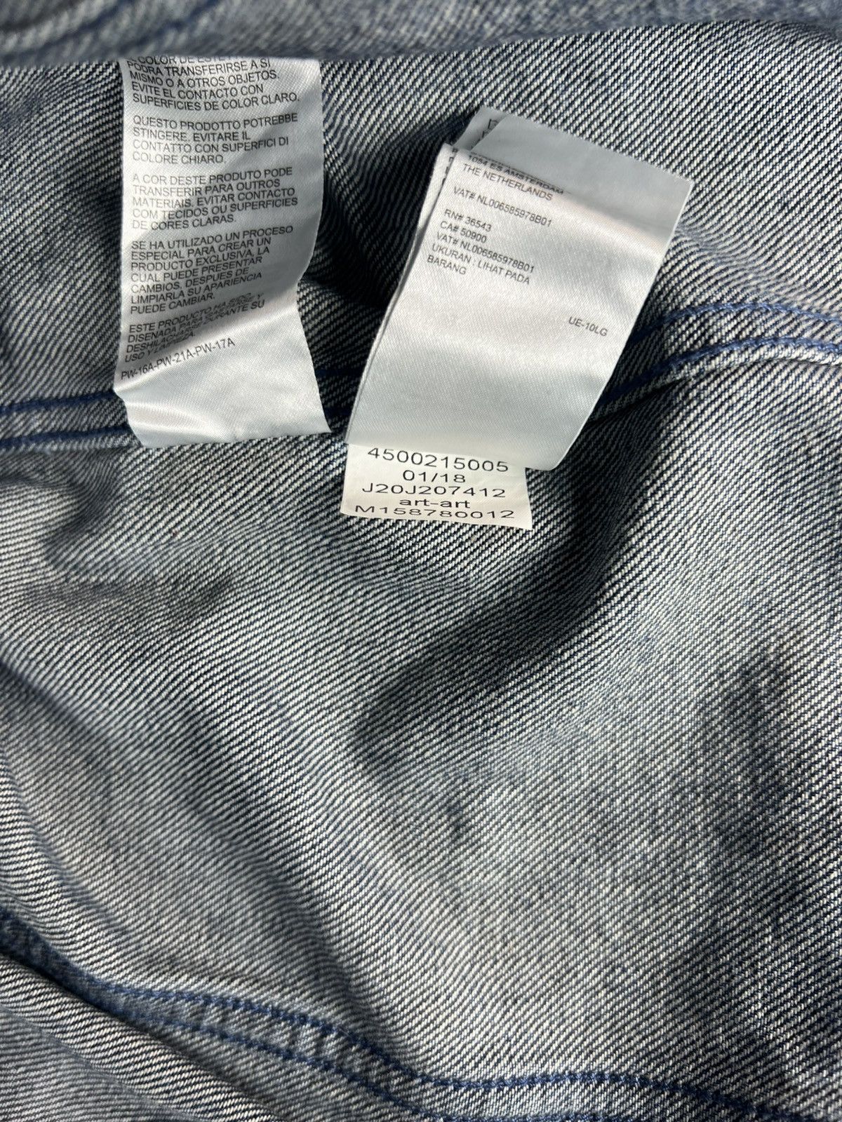 Calvin Klein Calvin Klein Paint Splatter Denim Jacket (Size L) – Unworn Size US L / EU 52-54 / 3 - 7 Thumbnail