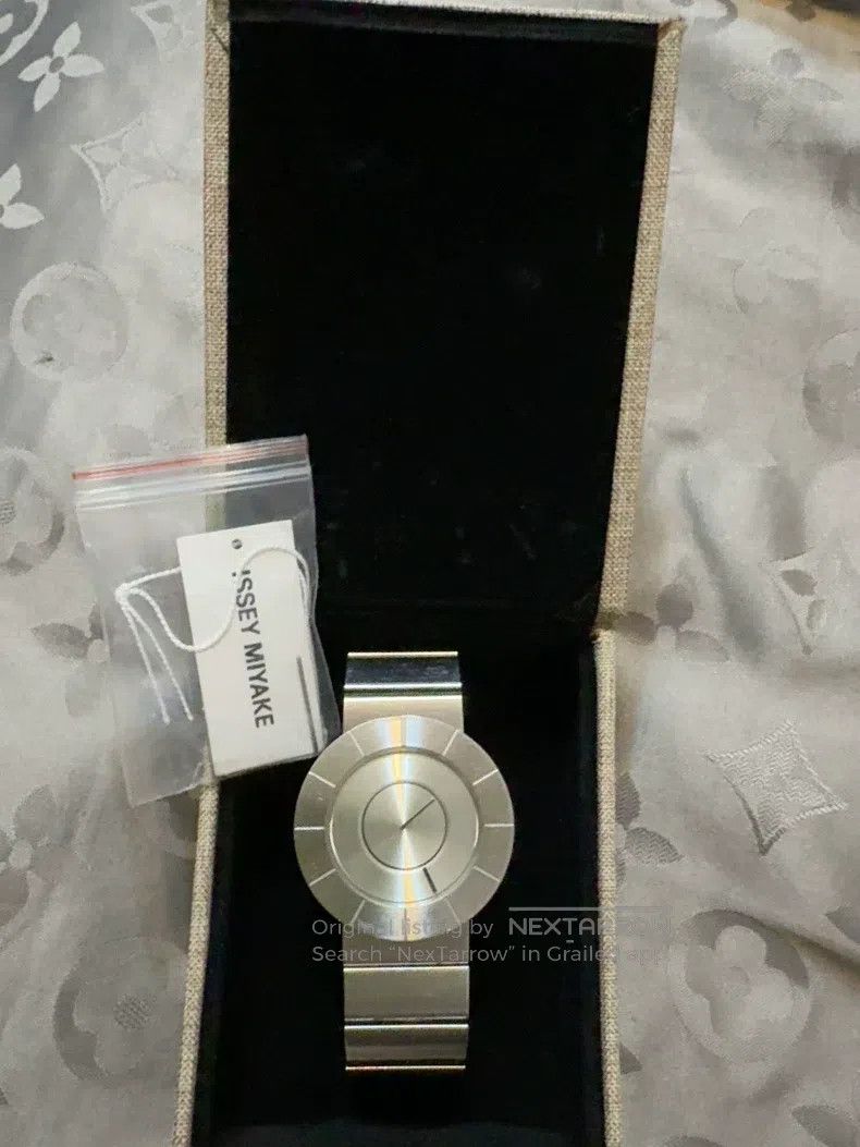Issey Miyake Issey Miyake Silver Watch Size ONE SIZE - 2 Thumbnail