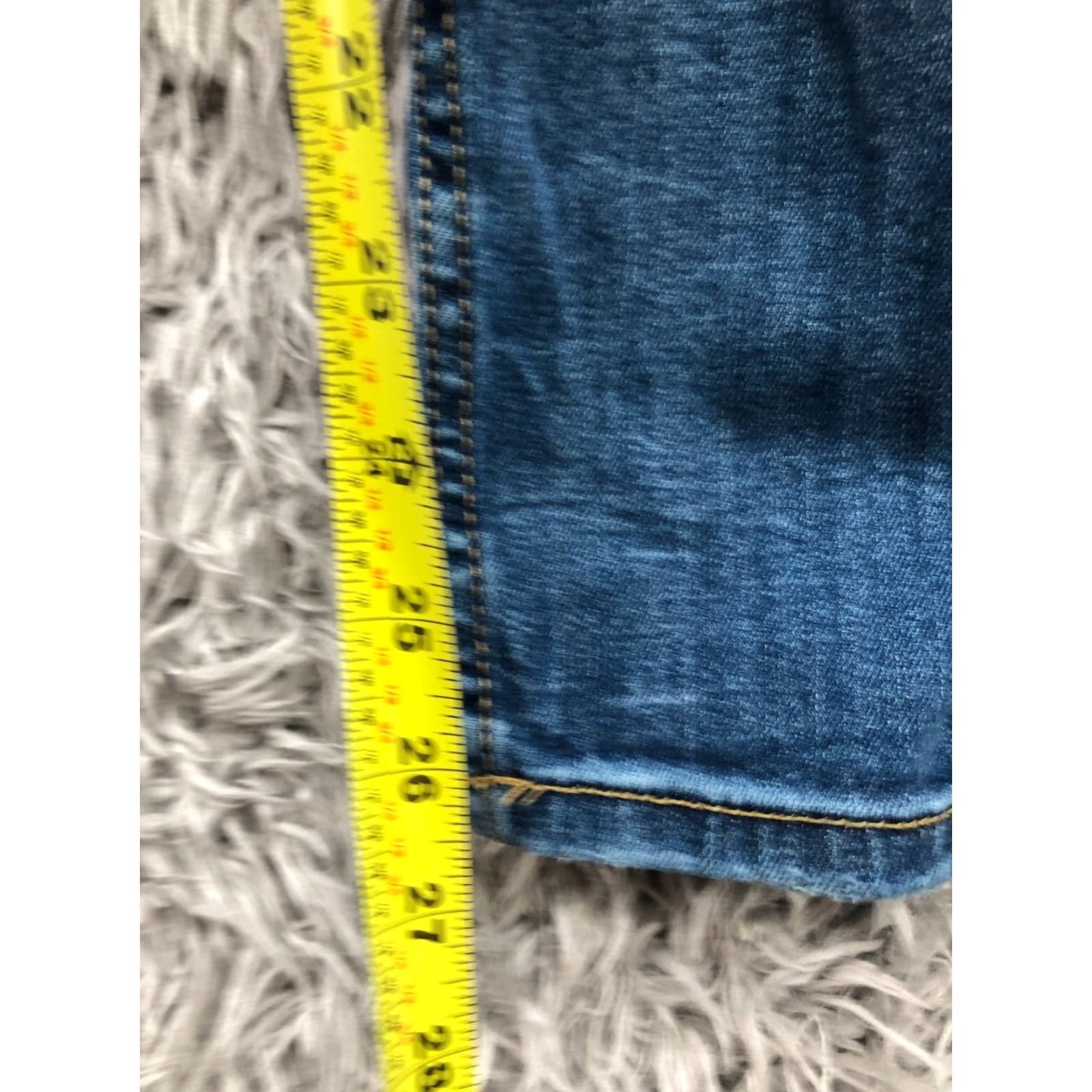 Vintage Maurices Skinny Jeans Size 28 Womens Medium Wash Blue Distressed Denim 5-Pocket Regular Rise Low Waist Size 28" / US 6 / IT 42 - 3 Thumbnail