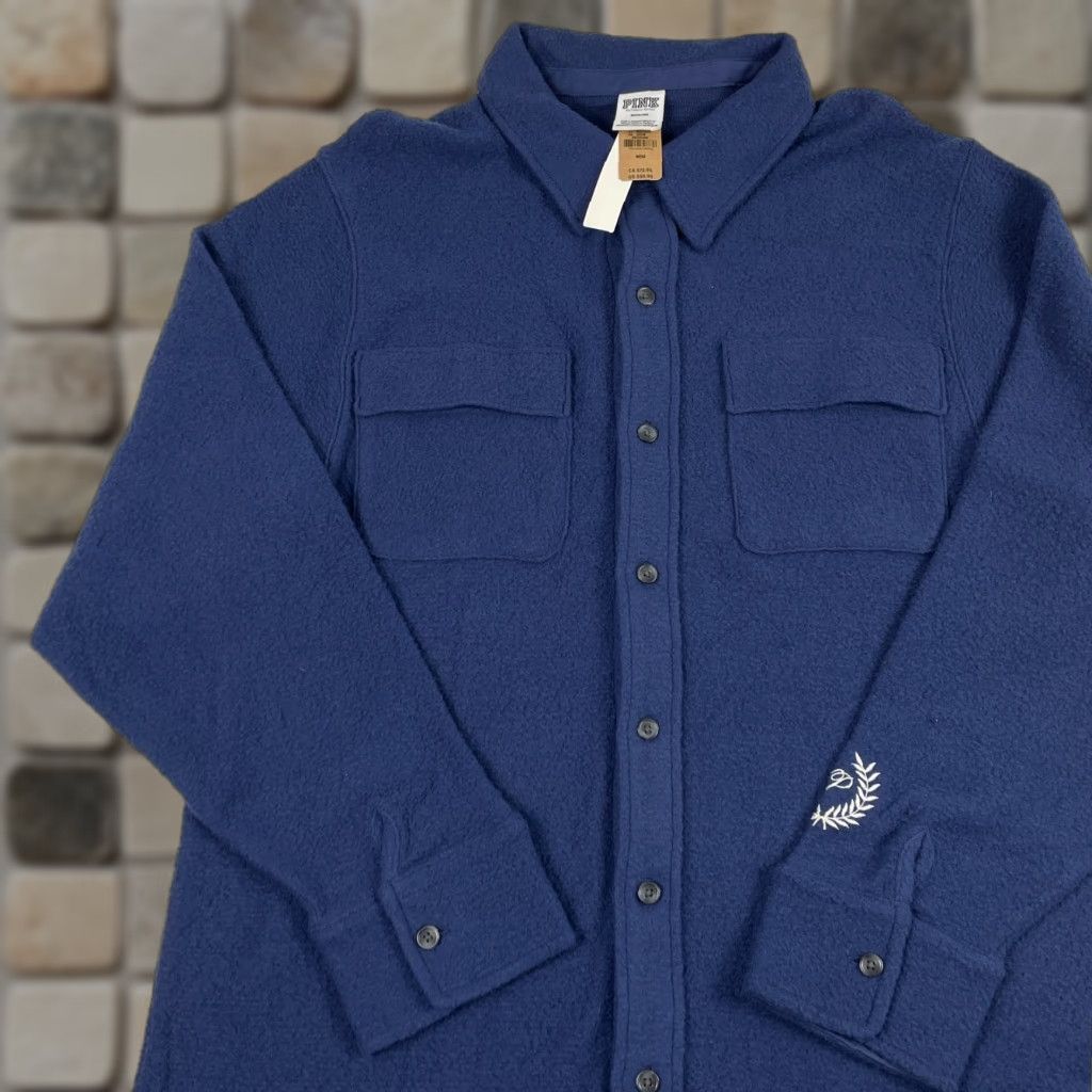 Victoria's Secret Viktorias Secret PINK Shirt Womens Medium Blue Fleece Button Up Cozy Ski Camping Size M / US 6-8 / IT 42-44 - 1 Thumbnail