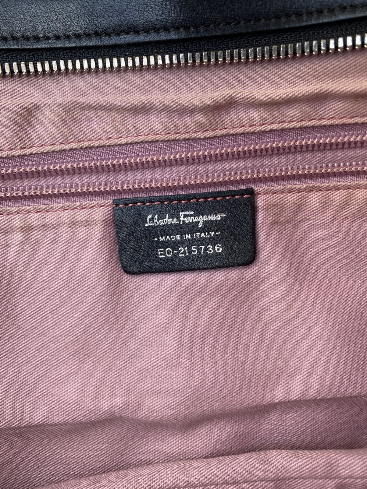Salvatore Ferragamo Rare Salvatore Ferragamo Gancini Motif Out Pocket Hand Bag Size ONE SIZE - 14 Thumbnail