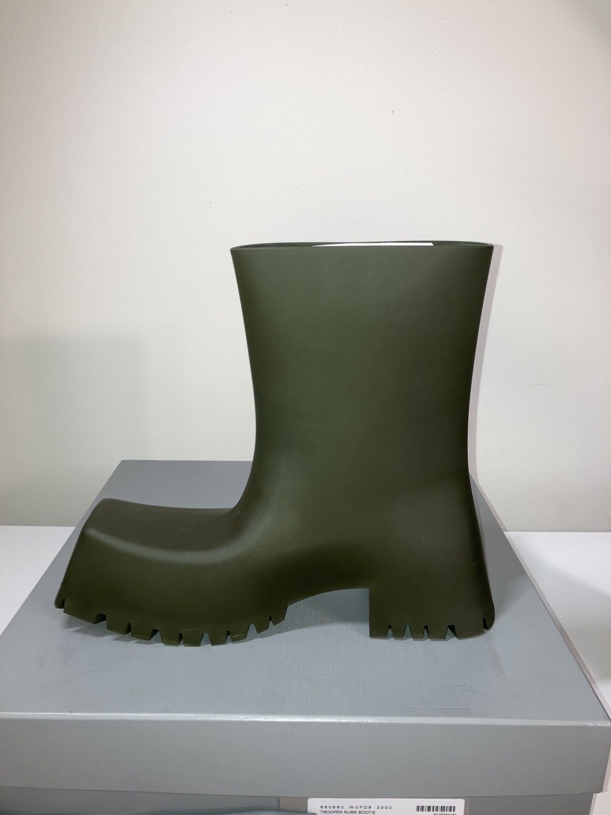 Balenciaga Trooper Rubber Boots Like New Size US 10 / EU 43 - 11 Thumbnail
