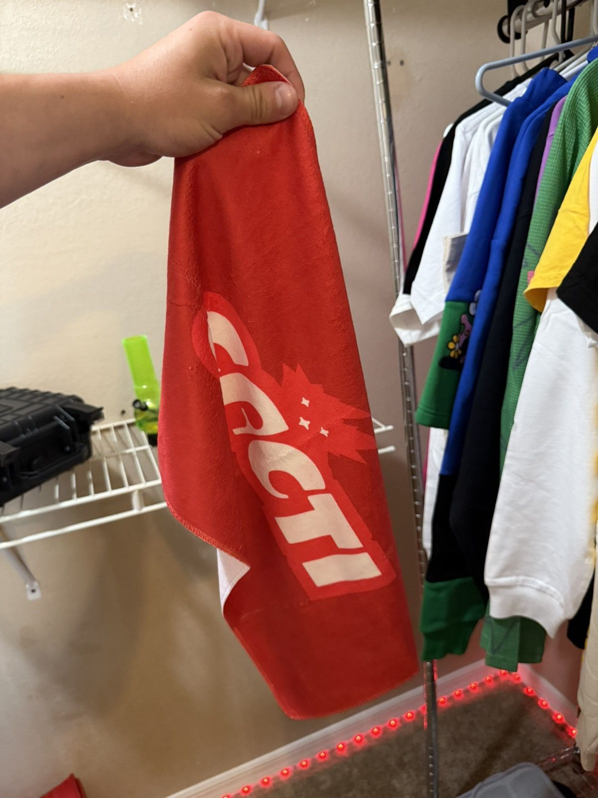 Travis Scott Cactus Plant Flea Market red & white towel Size ONE SIZE - 2 Thumbnail