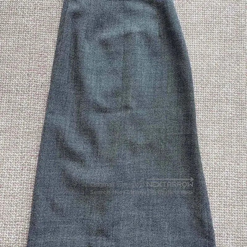 Dior Dior Gray Wool Midi Skirt for Women . Size 23" - 1 Thumbnail