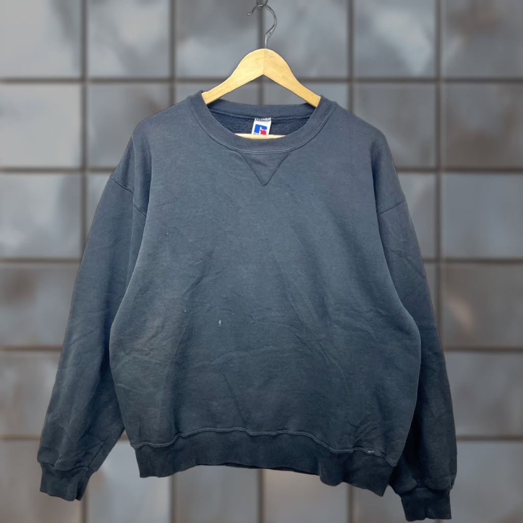 Russell Athletic VINTAGE Russell Athletic Sweatshirt Shirt Black L Mens 90s Sun Faded Pullover Size US L / EU 52-54 / 3 - 1 Thumbnail