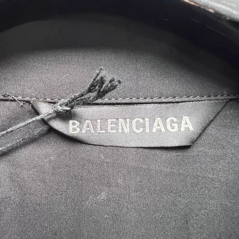 Balenciaga Balenciaga Black Dragon Year Limited Edition Qilin Arm Gra Size US S / EU 44-46 / 1 - 4 Thumbnail