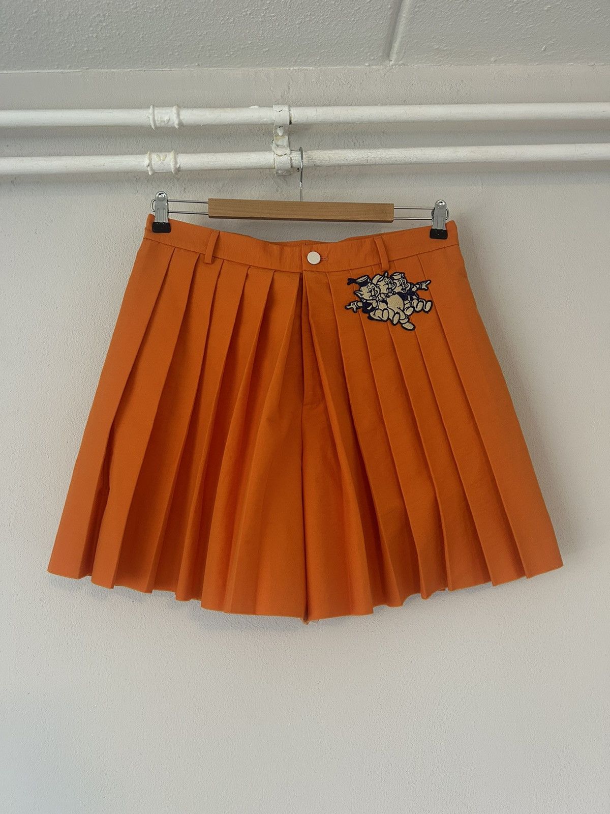 Gucci Three Little Pigs Embroidered Orange Pleated Skirt Shorts Size US 32 / EU 48 - 1 Thumbnail