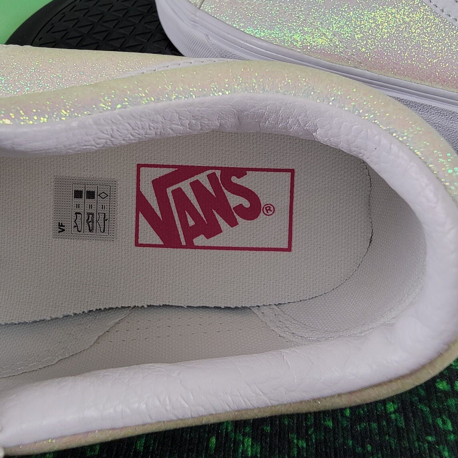 Vans Vans Adult Old Skool Sneakers Size M7 W8.5 Pink/True White Size US 7 / EU 40 - 9 Thumbnail