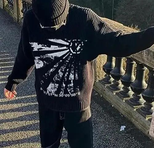 Gothic White Graphic Knited Long Sleeve Shirt