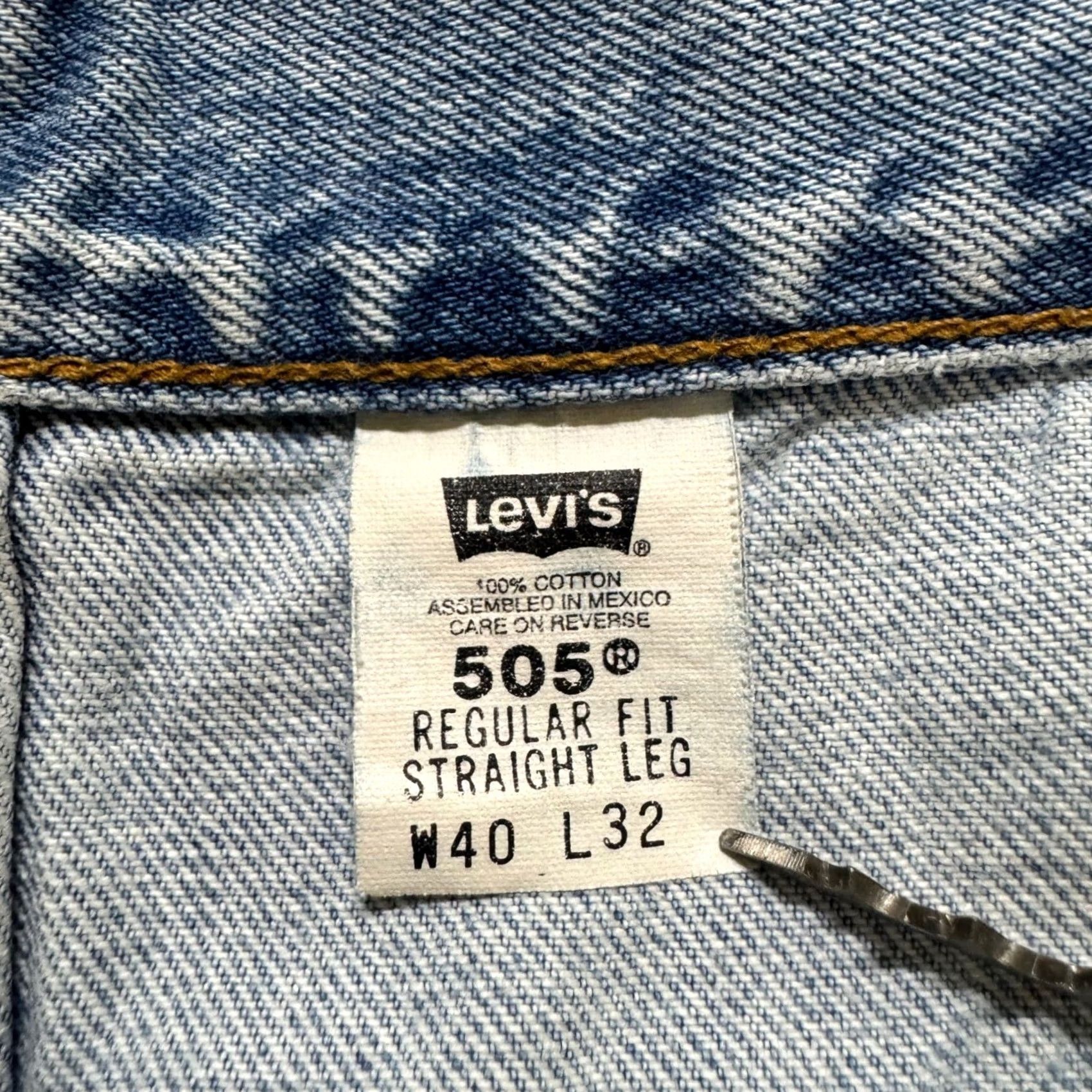 Levi's VINTAGE Levi's 505 Denim Jeans Mens 38x30 Regular Light Washed 90s Paper Tag Stained Size US 38 / EU 54 - 5 Thumbnail