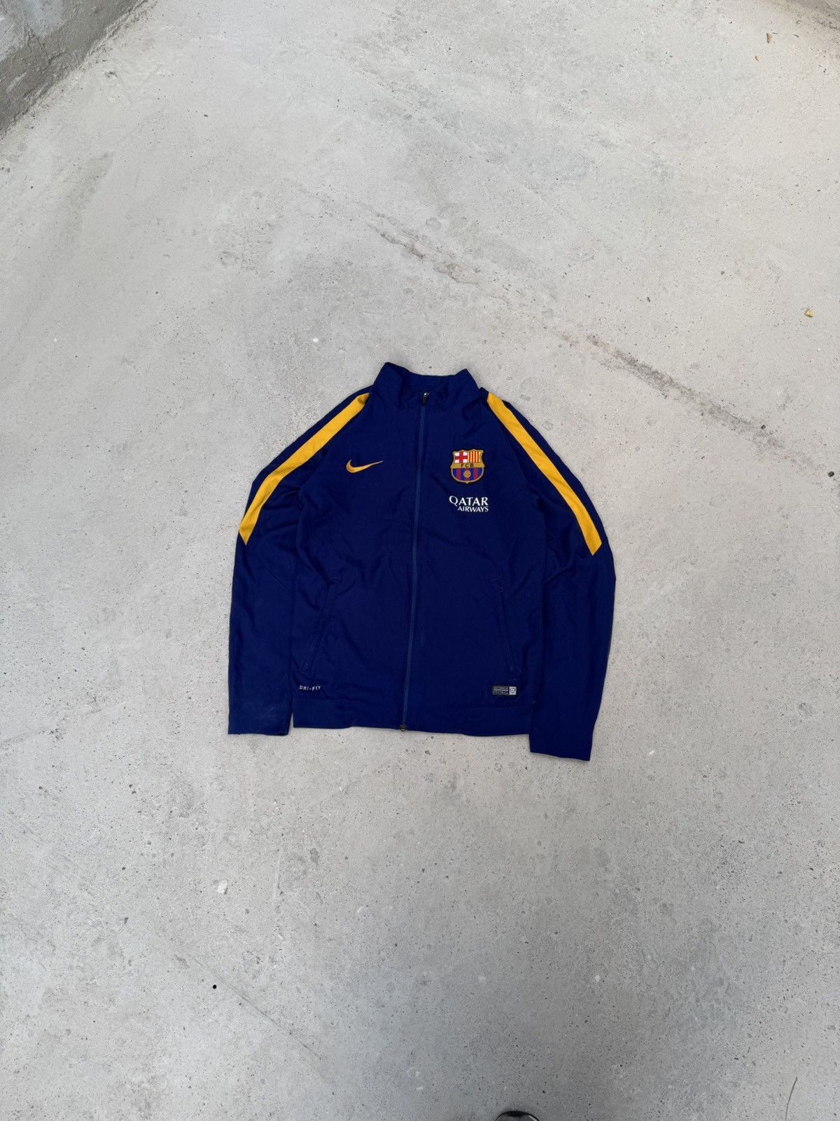 Nike Nike Barcelona 2015-2016 Soccer Zip Jacket Size US S / EU 44-46 / 1 - 1 Thumbnail