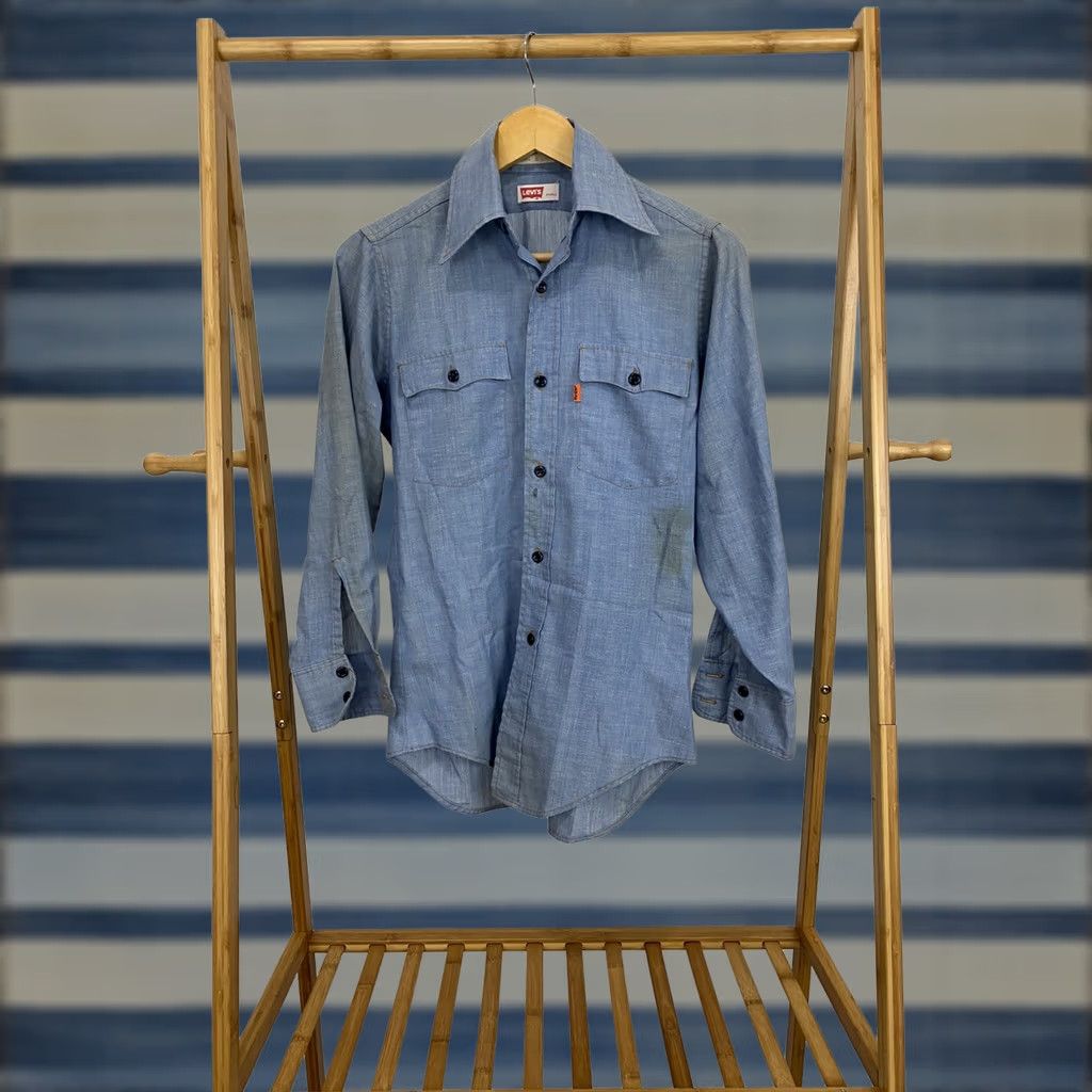 Levi's VINTAGE Levi's Western Chambray Button Long Sleeve Shirt S Men Blue 70s Orange Tab LT 70s Western Button-Up Mens Small Chambray Levi's Shirt Size US S / EU 44-46 / 1 - 1 Thumbnail