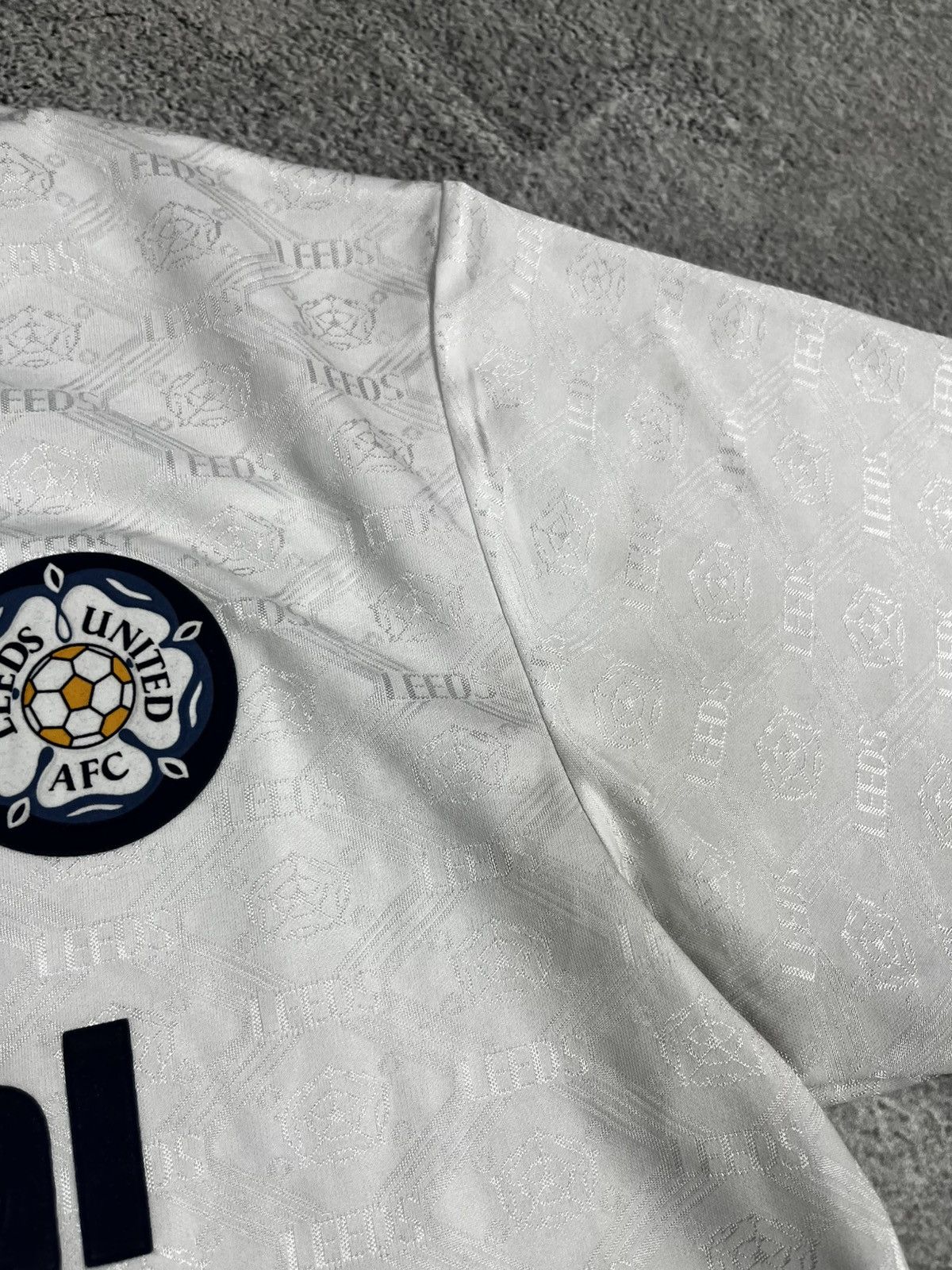 Vintage ADMIRAL LEEDS UNITED VINTAGE BLOKECORE SCORE DRAW JERSEY Size US L / EU 52-54 / 3 - 5 Thumbnail