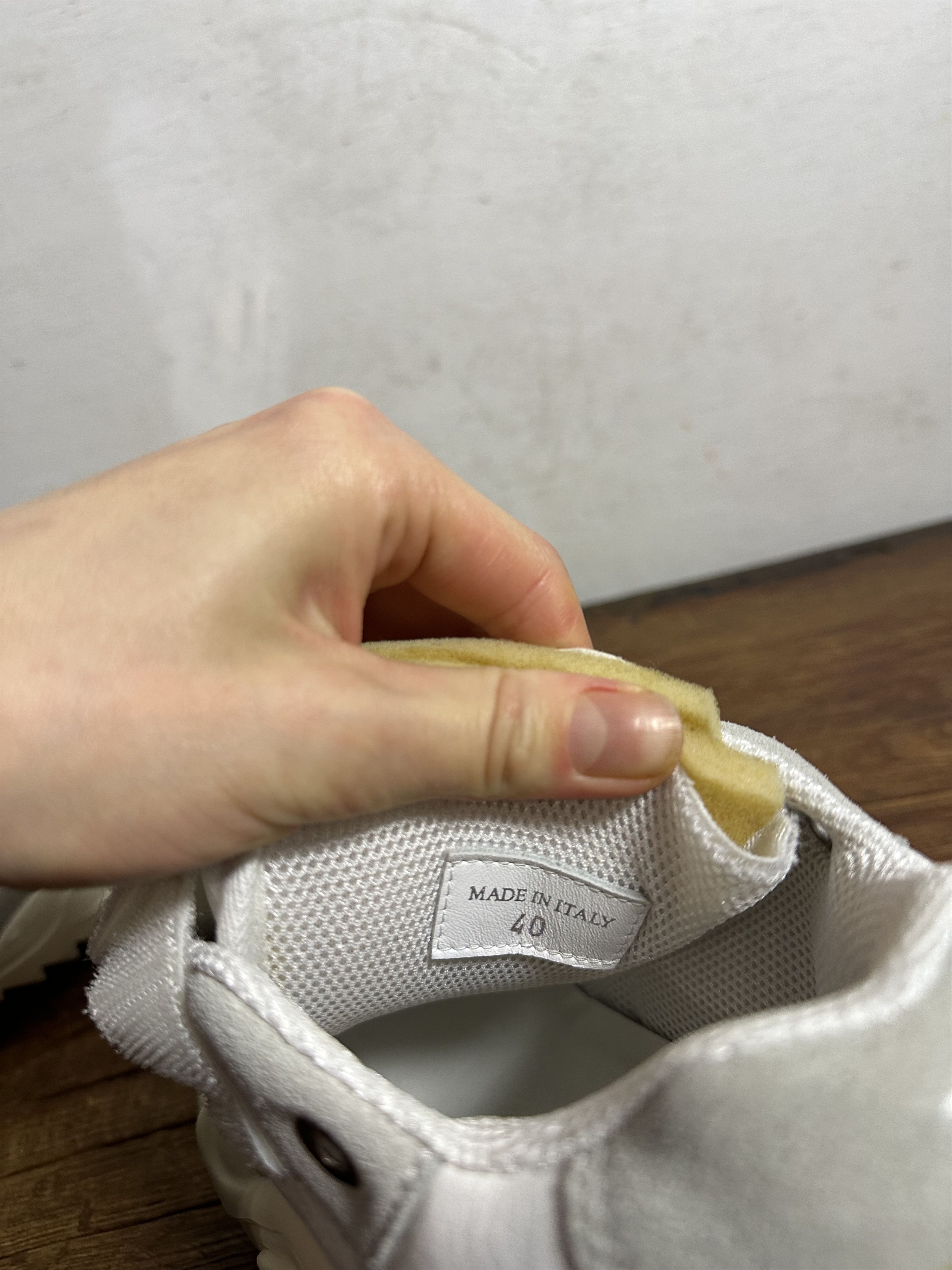 Maison Margiela Maison Margiela New Retro Fit Emoji Sneakers In White Size US 7 / EU 40 - 11 Thumbnail