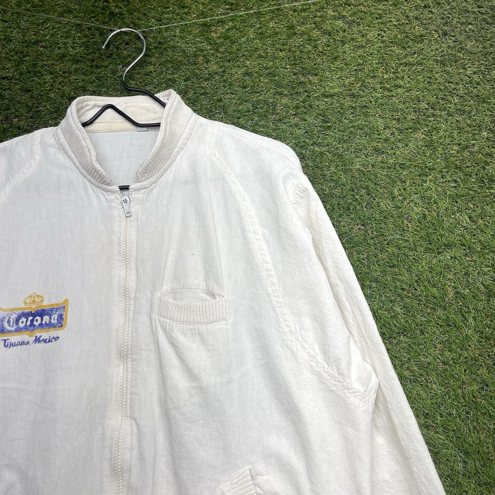 Vintage VINTAGE Corona Beach Club Jacket Mens XL Ivory 90s Logo Windbreaker Beach Mexico Lightweight Coat/ Jacket Size US XL / EU 56 / 4 - 3 Thumbnail