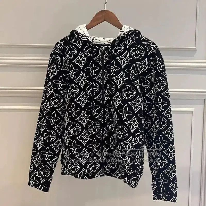 Louis Vuitton Louis Vuitton Black Zip Hoodie for Women . Size S / US 4 / IT 40 - 1 Thumbnail