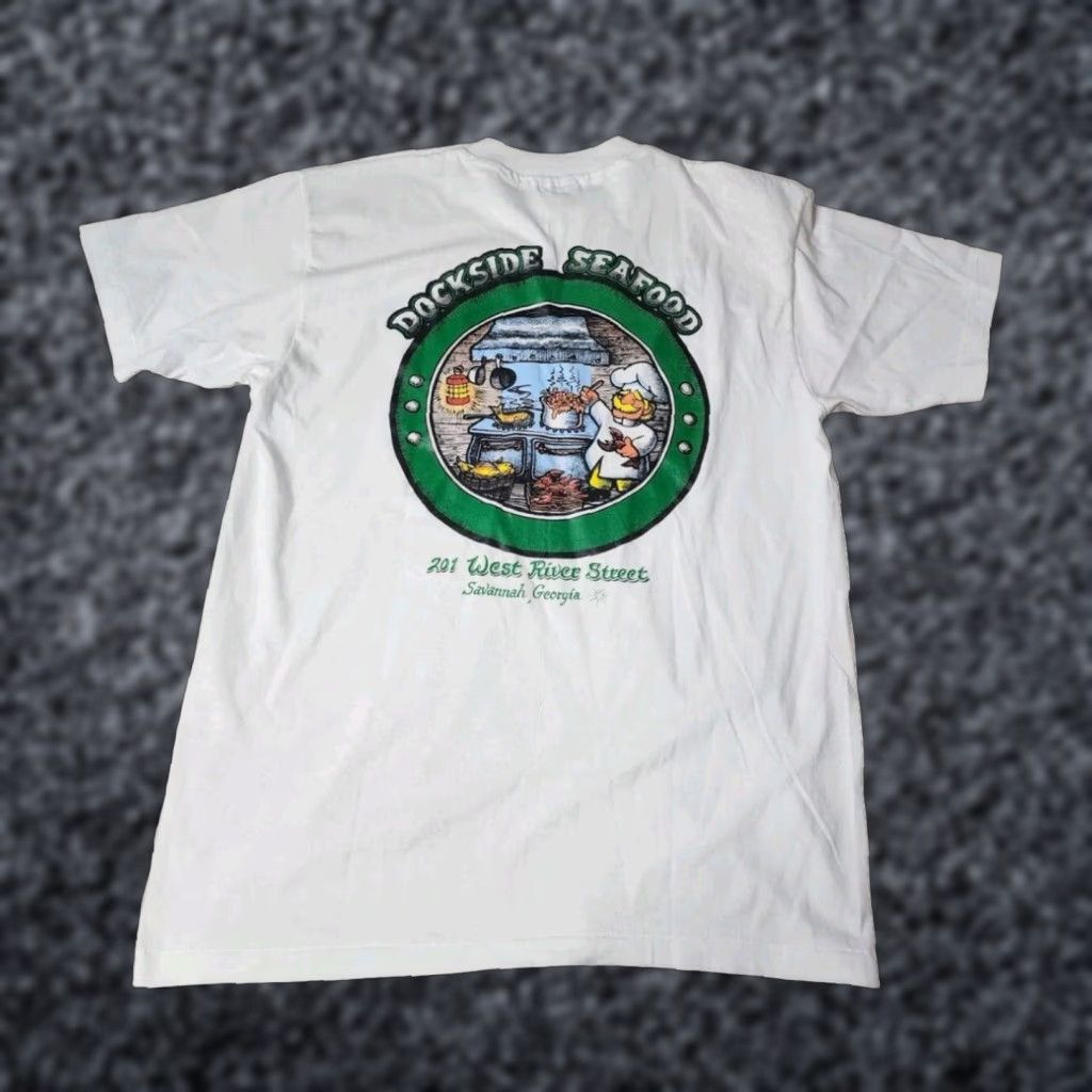 Hanes VINTAGE Hanes L Mens Graphic Print Short Sleeve T Shirt Savannah GA Dockside Seafood White Size US L / EU 52-54 / 3 - 1 Thumbnail