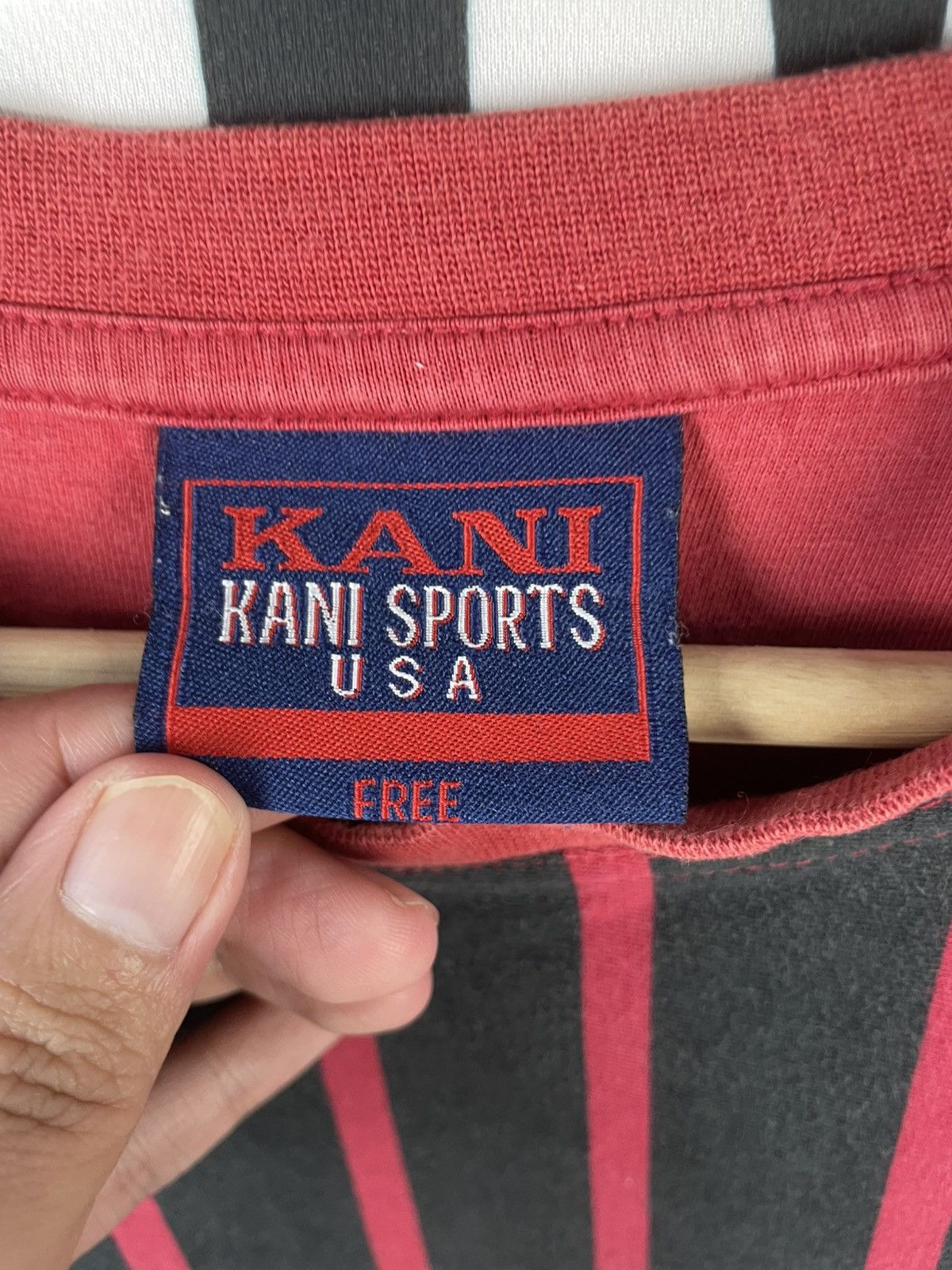 Karl Kani Vintage Karl Kani Embroidered Spell Out Tee Size US L / EU 52-54 / 3 - 7 Thumbnail