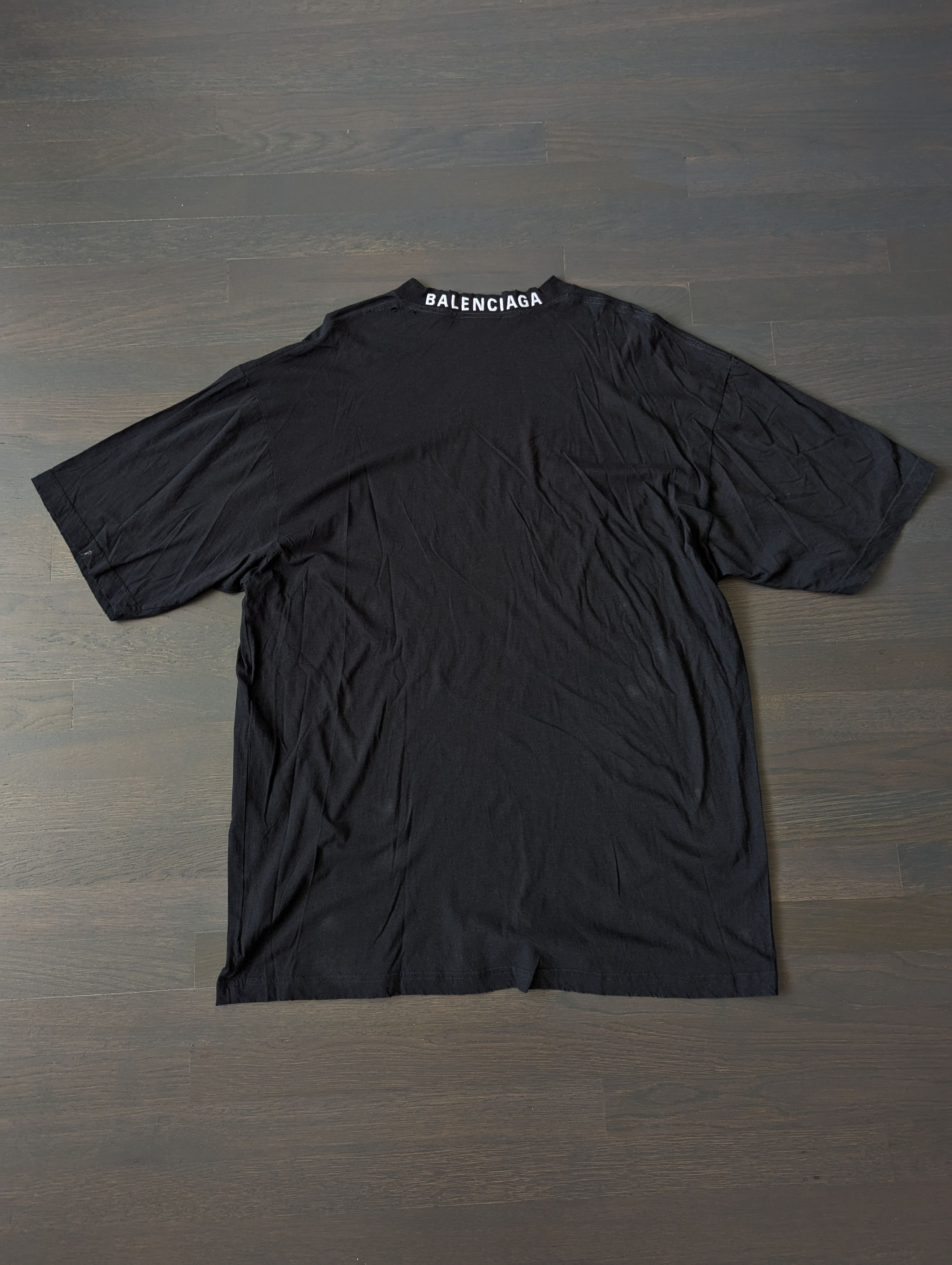 Balenciaga SU23 Embroidered Neck Tee Size US M / EU 48-50 / 2 - 4 Thumbnail
