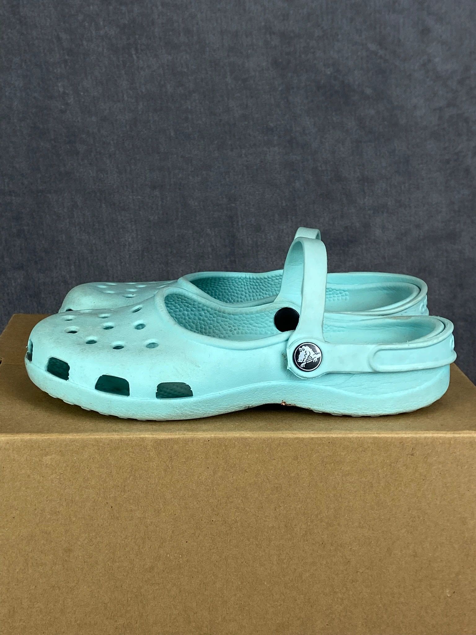 Crocs Crocs Light Blue Clogs Size 6 Size US 6 / EU 39 - 2 Thumbnail