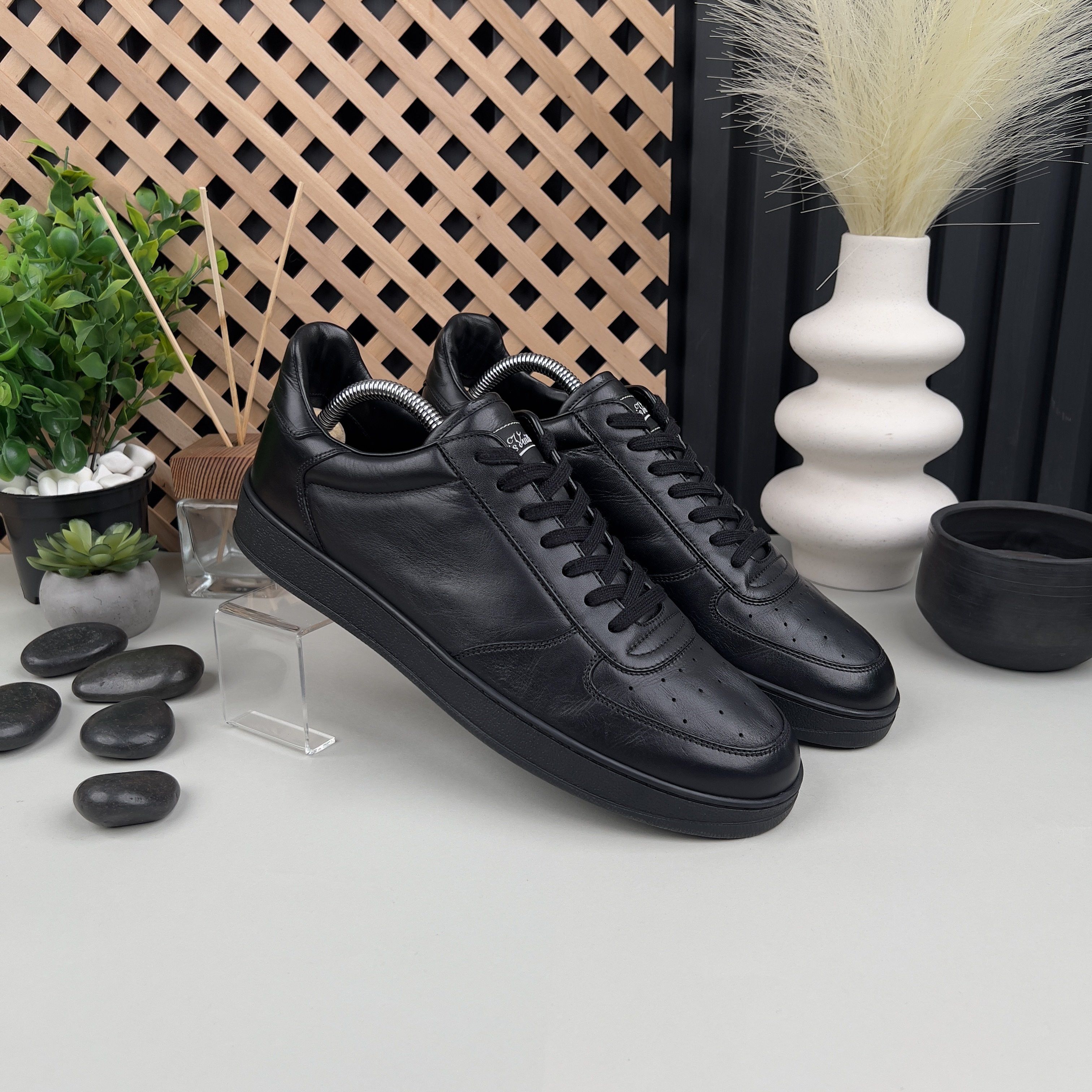 Louis Vuitton Louis Vuitton Rivoli Sneaker Low Top Leather Size US 8.5 / EU 41-42 - 5 Thumbnail