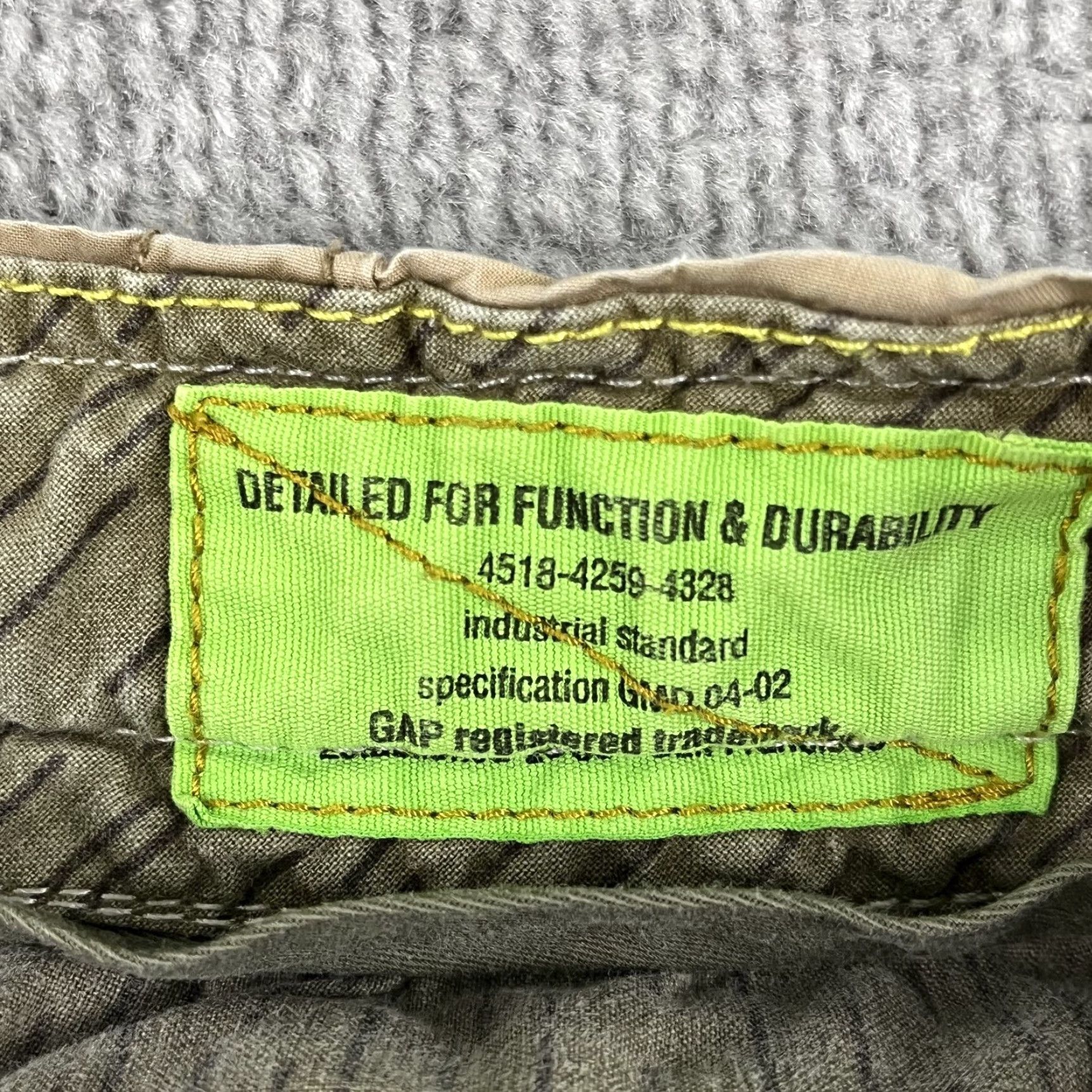 Gap Gap Cargo Pants Women's 28-30 Adjustable Utility Tactical Brown Retro Classic Size 28" / US 6 / IT 42 - 2 Thumbnail