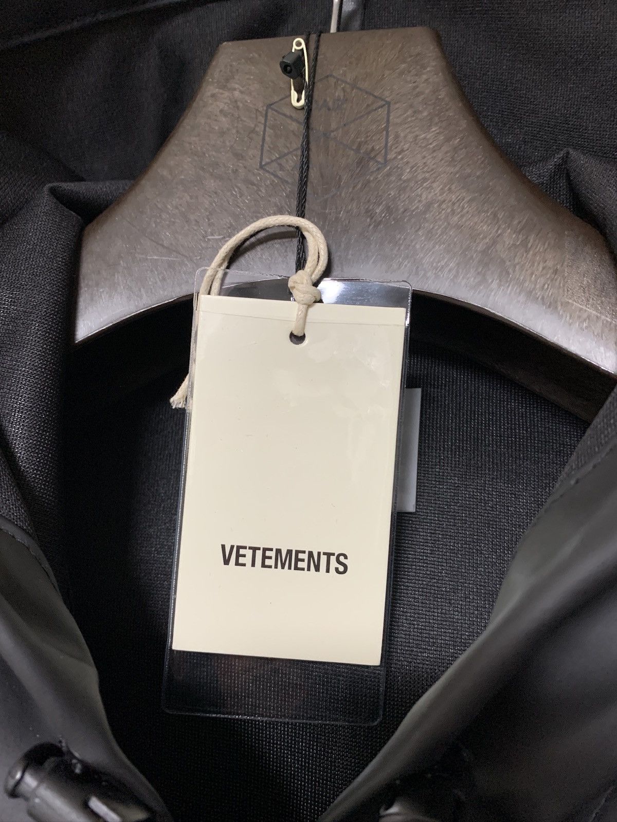 Vetements Vetements Gothic Logo Raincoat Size US XL / EU 56 / 4 - 3 Thumbnail
