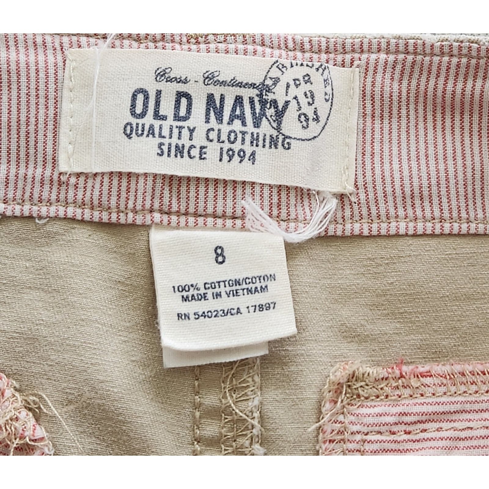 Old Navy Old Navy Tan Beige Chino Shorts 8 Lightweight Soft Size 30" / US 8 / IT 44 - 3 Thumbnail