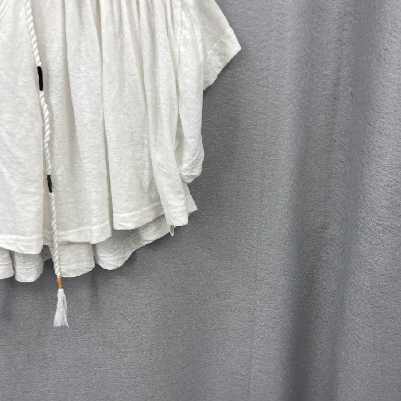 Free People Free People Boho Market Tee Women's Size S White Embroidered Short Sleeve V-Neck T-Shirt Size 28" / US 6 / IT 42 - 6 Thumbnail