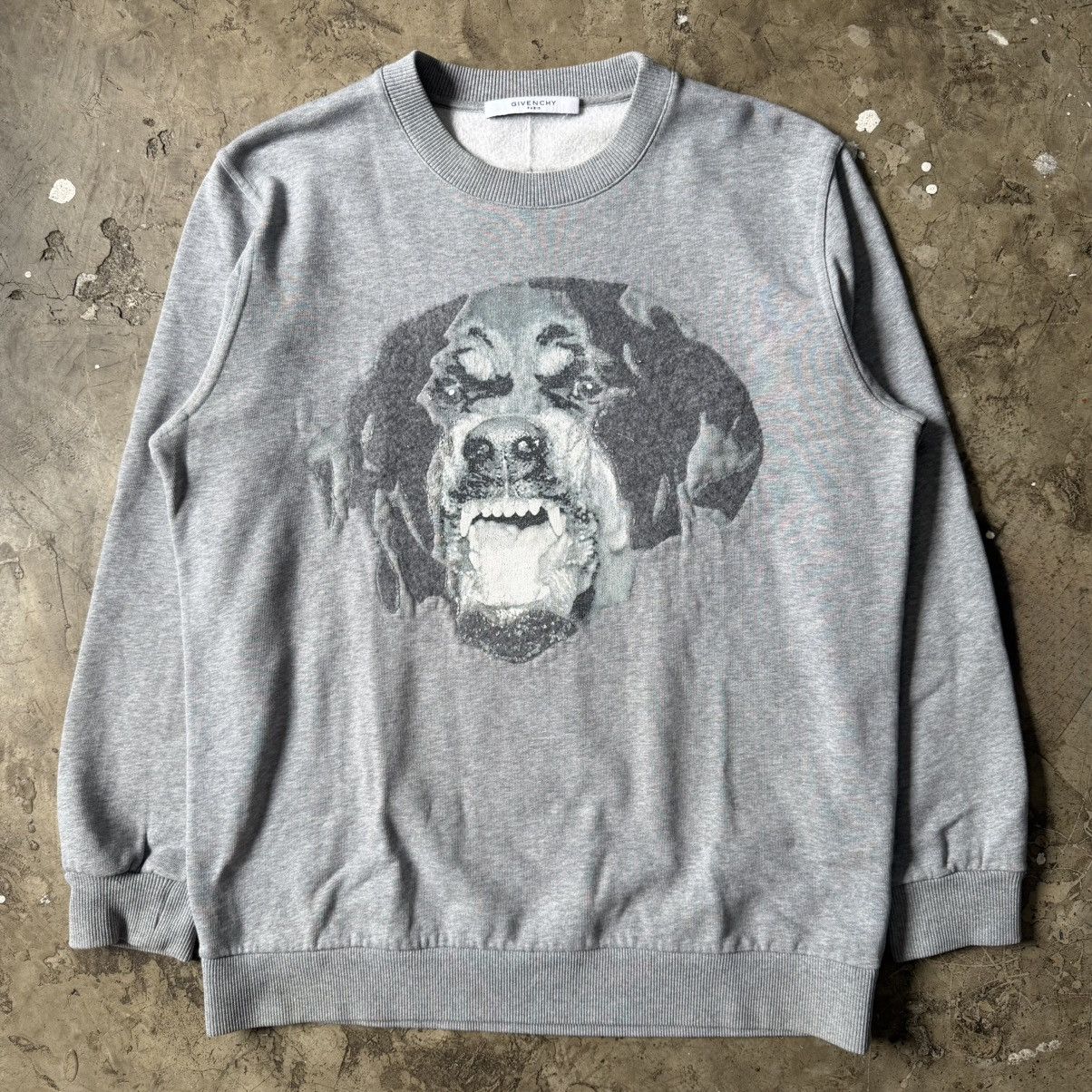 Givenchy Givenchy - Riccardo Tisci - 2016 Rottweiler Crewneck Size US M / EU 48-50 / 2 - 1 Thumbnail