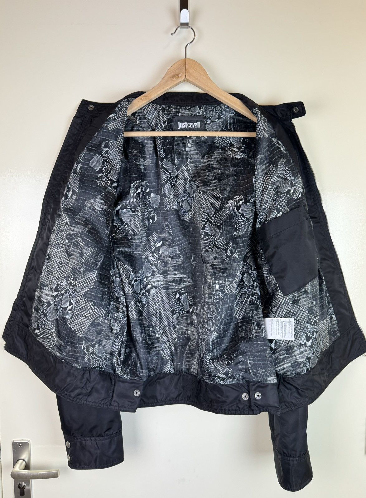 Just Cavalli Just Roberto Cavalli nylon black bomber jacket car coat M Size US M / EU 48-50 / 2 - 15 Thumbnail