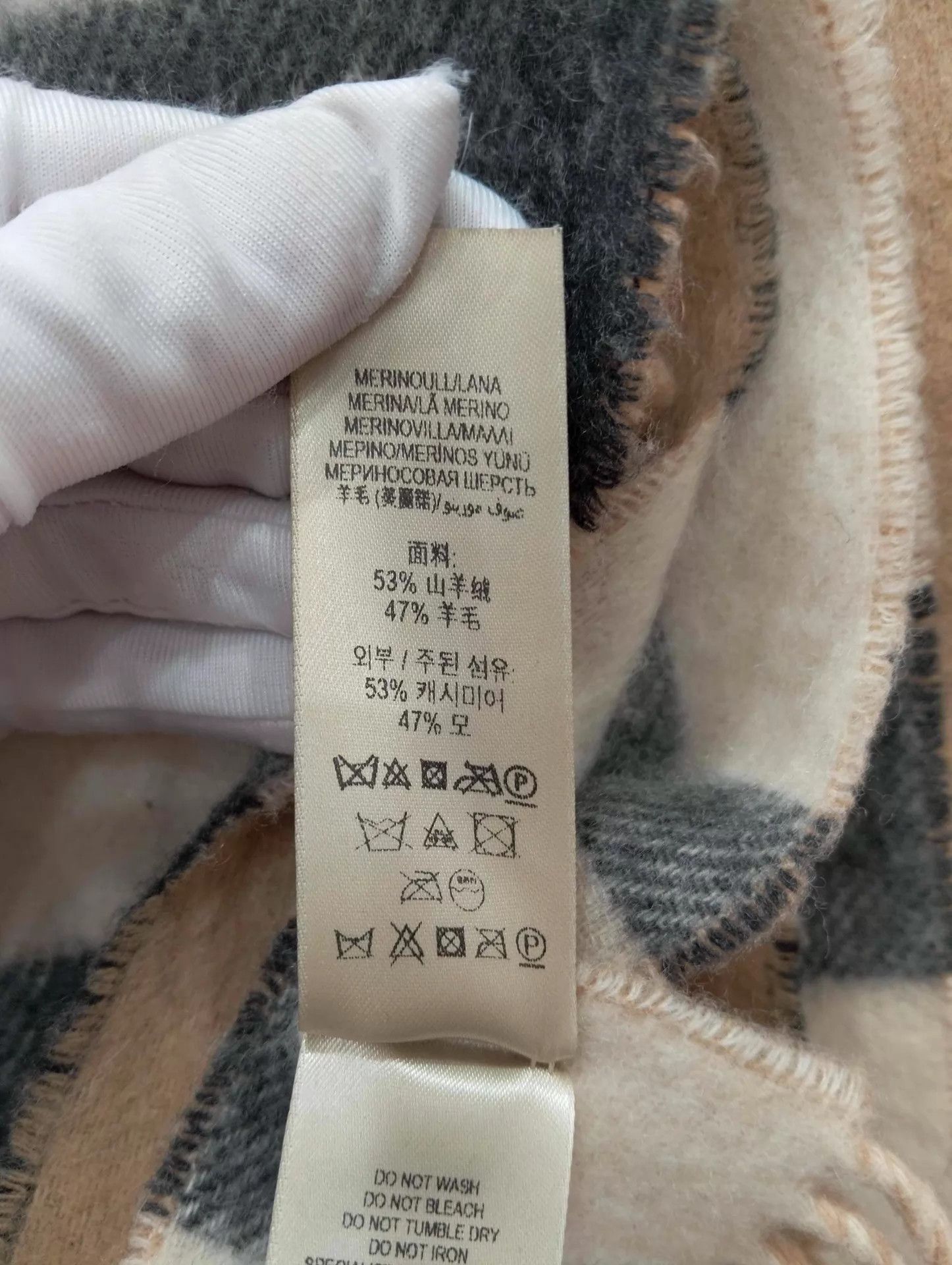 Burberry Burberry Brown Cashmere Pocket Fringe Scarf Size ONE SIZE - 6 Thumbnail