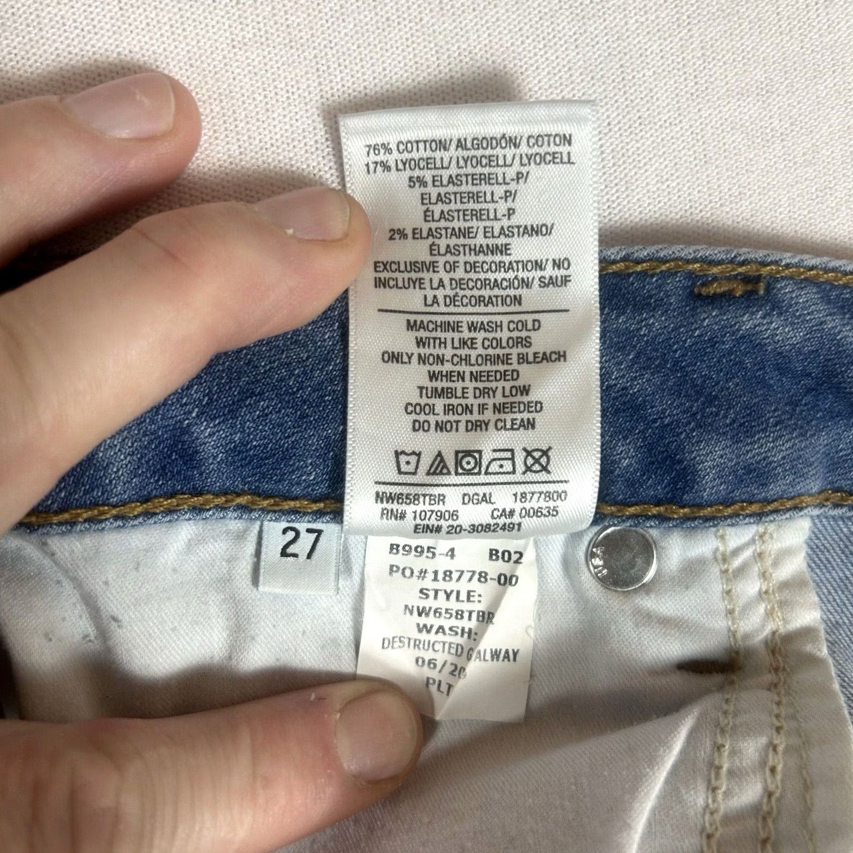 Hudson Hudson Bacara Crop Straight Cuffed Jeans Womens 27 Medium Wash Denim Mid Rise Blue 5-Pocket Logo Zip Mens? Womens Size 27" / US 4 / IT 40 - 5 Thumbnail
