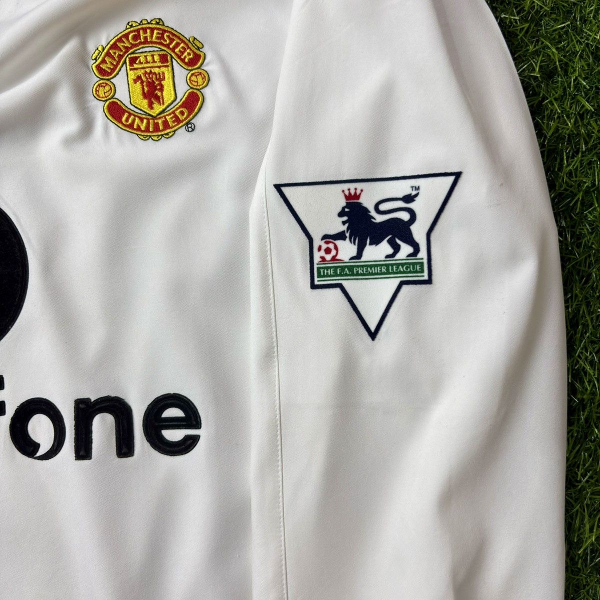 Nike Nike Manchester United Away 2002-03 Beckham #7 Soccer Jersey Size US L / EU 52-54 / 3 - 6 Thumbnail