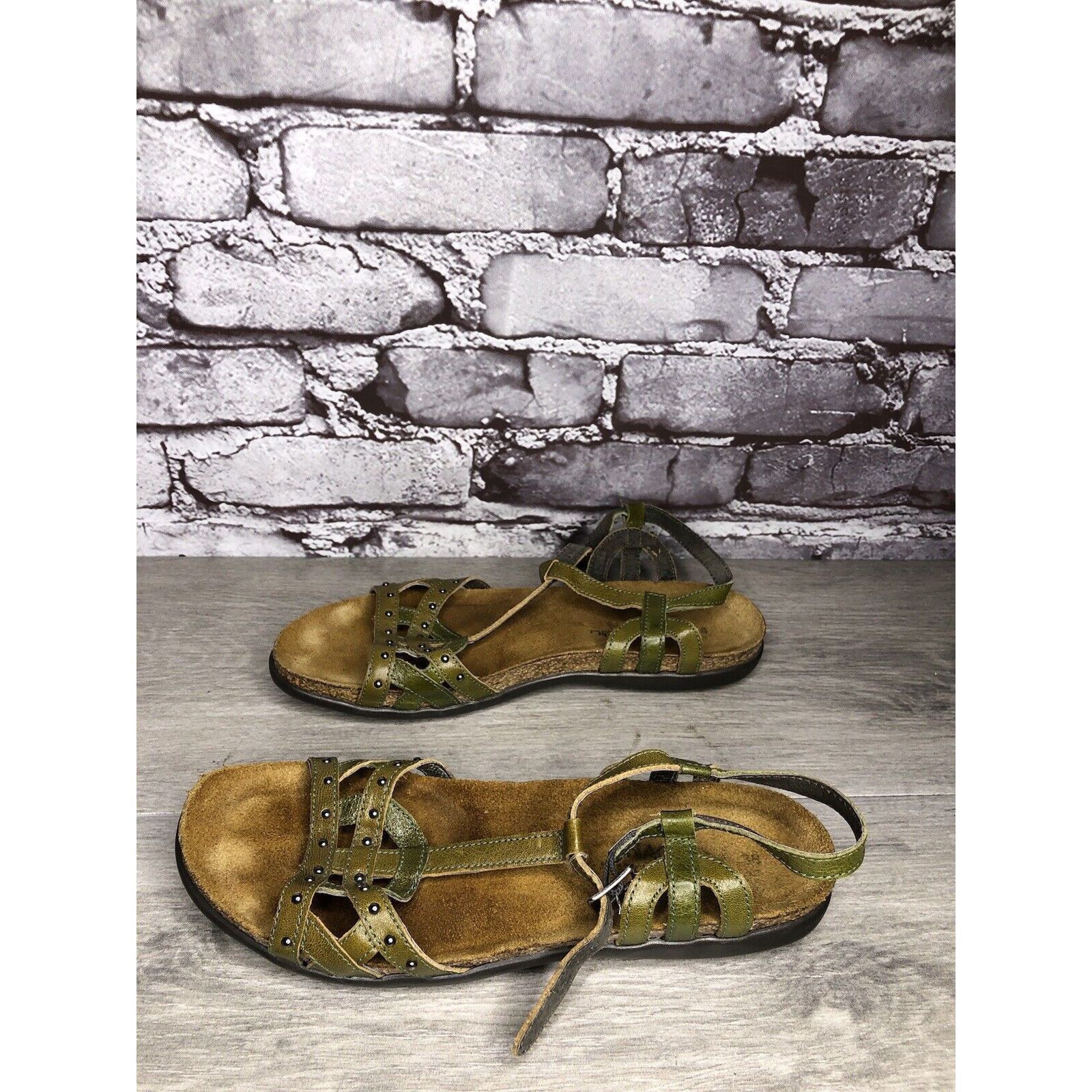 Other Naot Elinor Pine Green Leather Strappy Cork Strap Sandals Wo Size US 7.5 / IT 37.5 - 1 Thumbnail