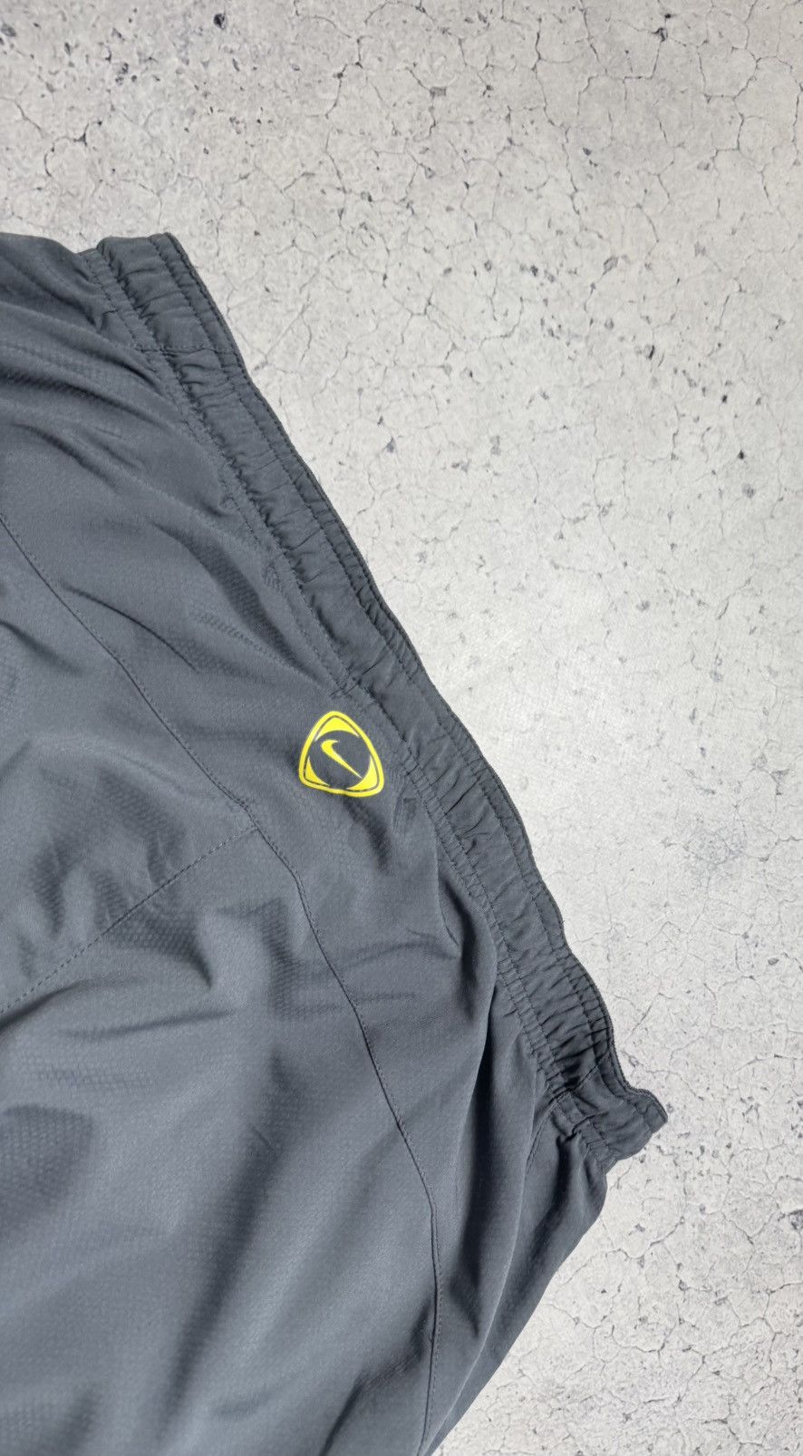 Nike Nike Nylon Vintage Baggy Track Pants Drill Swoosh Y2K Size US 34 / EU 50 - 9 Thumbnail