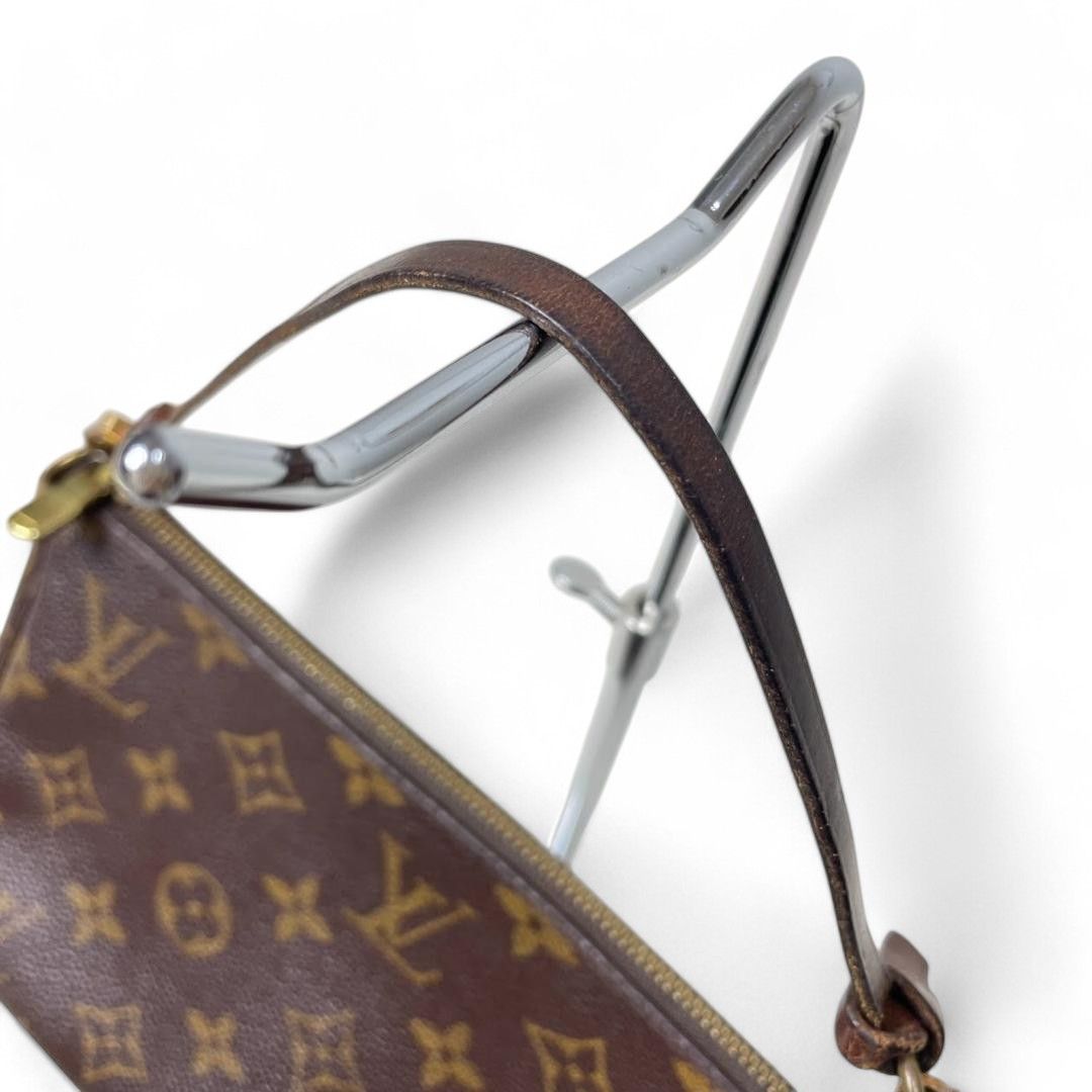 Louis Vuitton Louis Vuitton - Pouch Handbag Shoulder Bag LV Monogram Size ONE SIZE - 3 Thumbnail