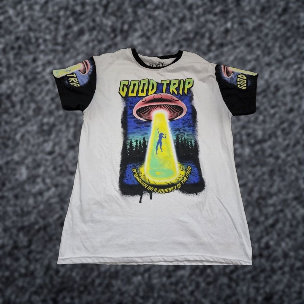 Vintage **Fresh Laundry Mens Alien Spaceship UFO T-Shirt L** User: **Fresh Laundry Mens Alien Spaceship UFO T-Shirt L Regular Fit** Size US L / EU 52-54 / 3 - 1 Thumbnail