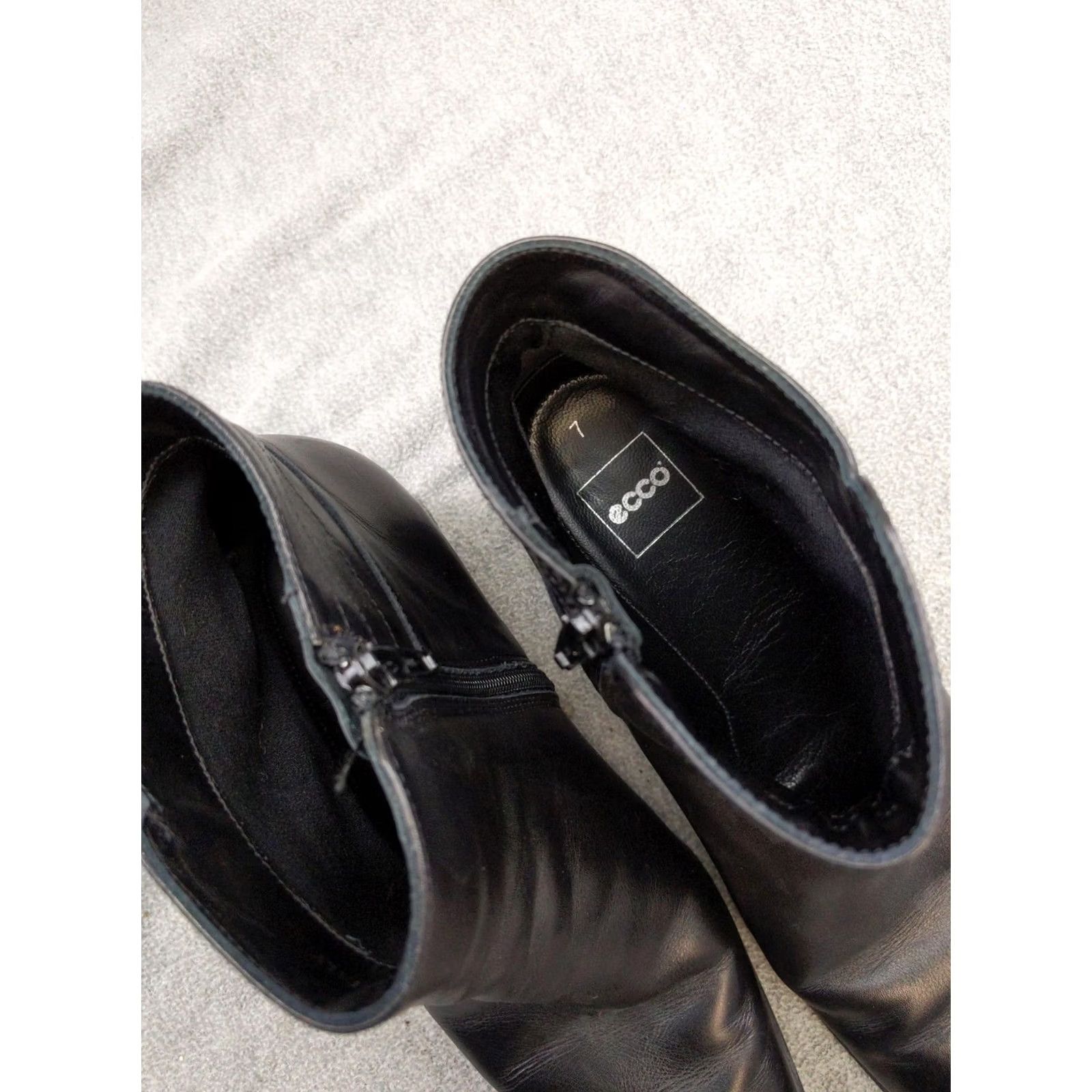 Ecco ECCO Boots Womens Size 7 38 Black Leather Ankle Zip Block Heel Booties Size US 7 / IT 37 - 5 Thumbnail