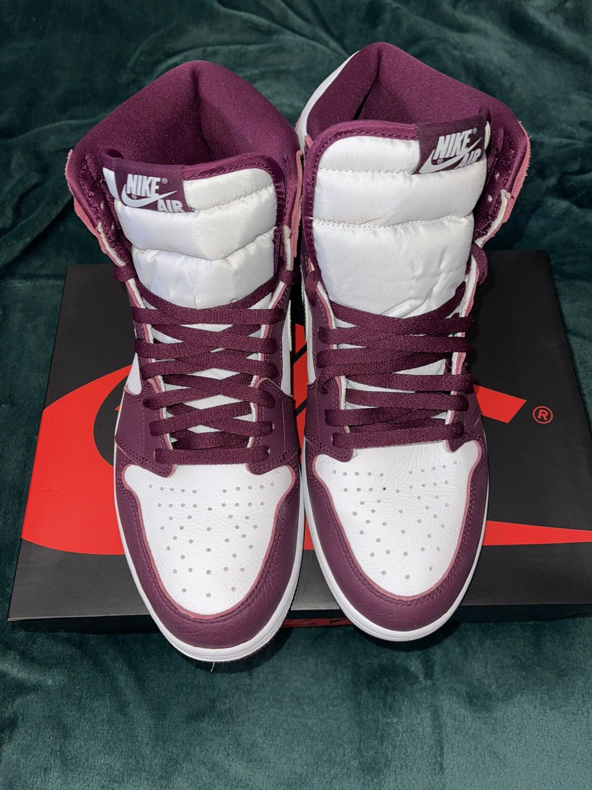 Jordan Brand × Nike Jordan 1 Retro ‘Bordeaux’ Size US 13 / EU 46 - 4 Thumbnail