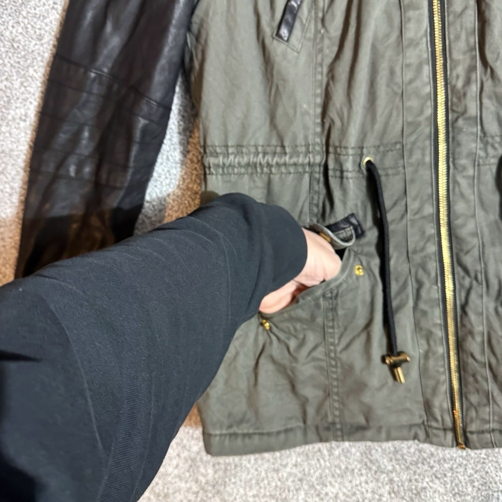 Vintage F&F Jacket Womens 10 Quilted Lined Faux Leather Sleeve Hoodie Biker Goth Coat - Black - Zipper Pockets - Hooded - Regular Fit - Mid-Length Jacket Size L / US 10 / IT 46 - 2 Thumbnail