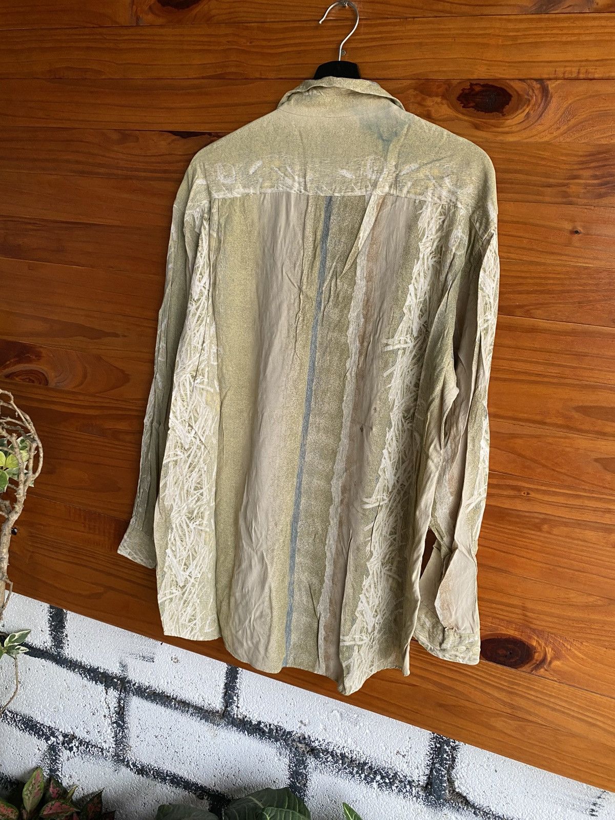 Mario Valentino Vintage Mario Valentino Abstract Sheer Button-Up Shirt Beige Size US L / EU 52-54 / 3 - 8 Thumbnail