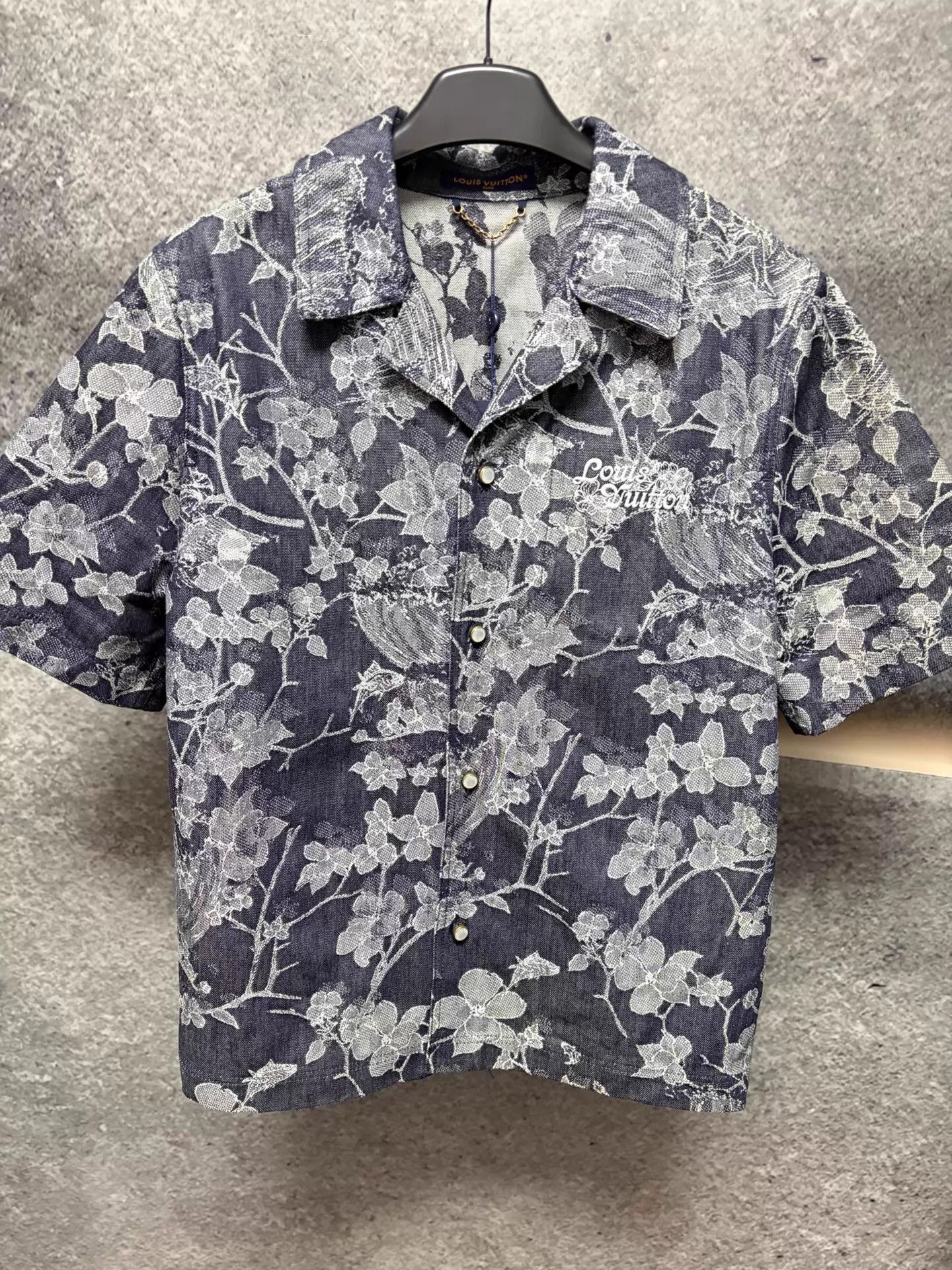 Louis Vuitton LV Denim Short Sleeve Shirt M Size US M / EU 48-50 / 2 - 1 Thumbnail