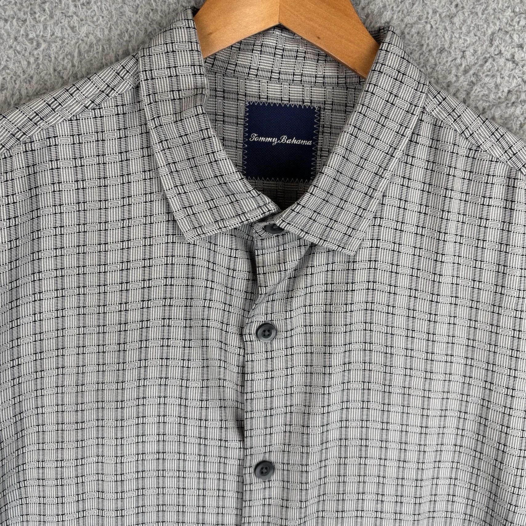Tommy Bahama Tommy Bahama Shirt Mens XL Gray Geometric 100% Silk Short Sleeve Button-Up Collared 1 of 1? Size US XL / EU 56 / 4 - 2 Thumbnail