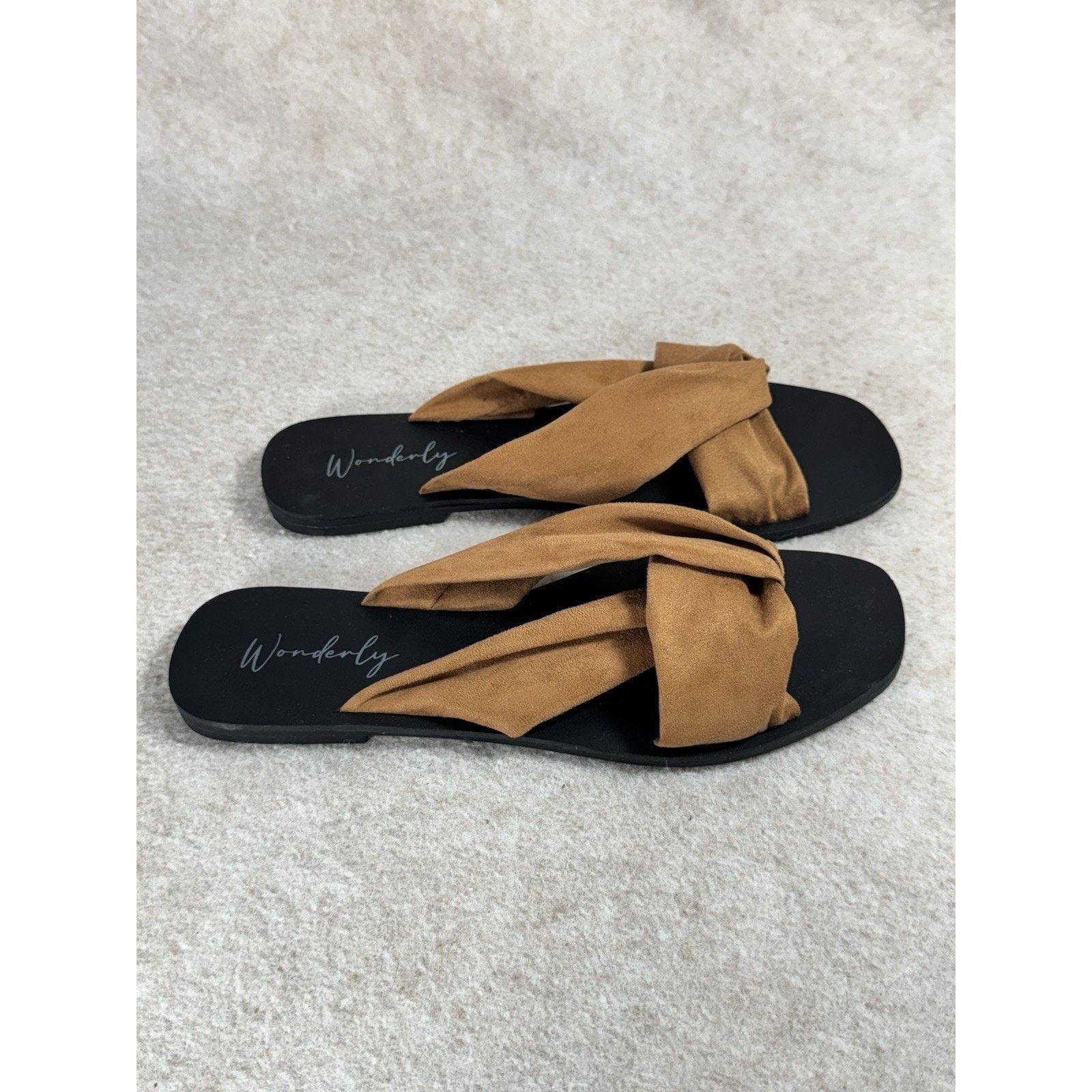 Wonderly Twisted Flat Sandals Cognac Brown Black Sole Shoes, Women's (Size 7.5)