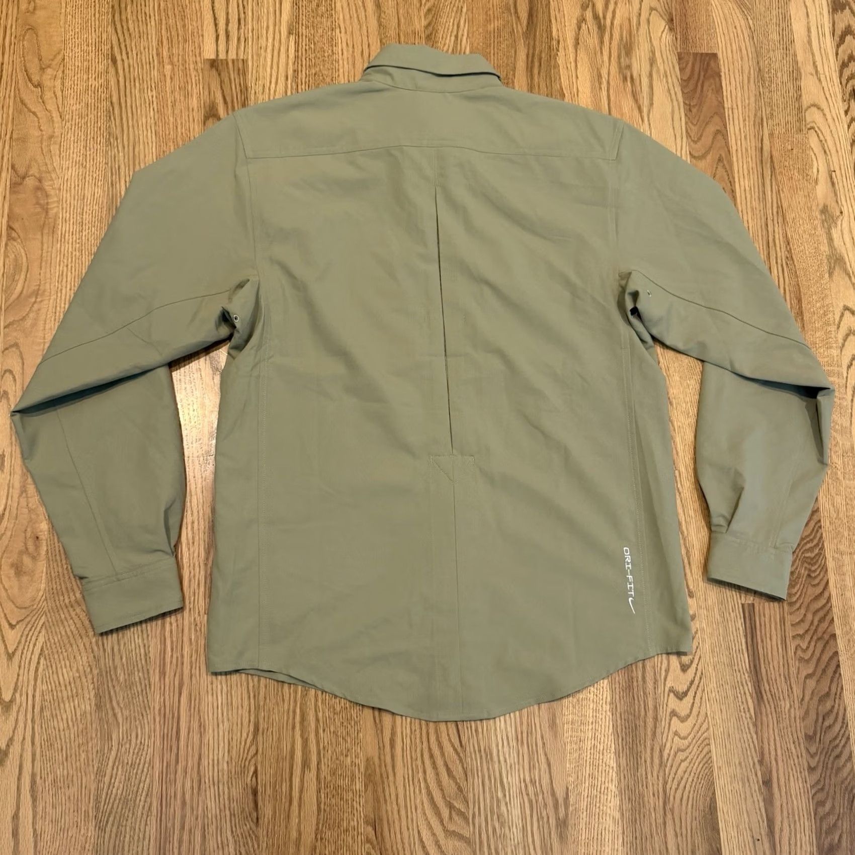 Nike VINTAGE? No — Nike Dri-FIT Shirt Men M Long Sleeve Collared Button-Up Pockets Beige Size US M / EU 48-50 / 2 - 2 Thumbnail