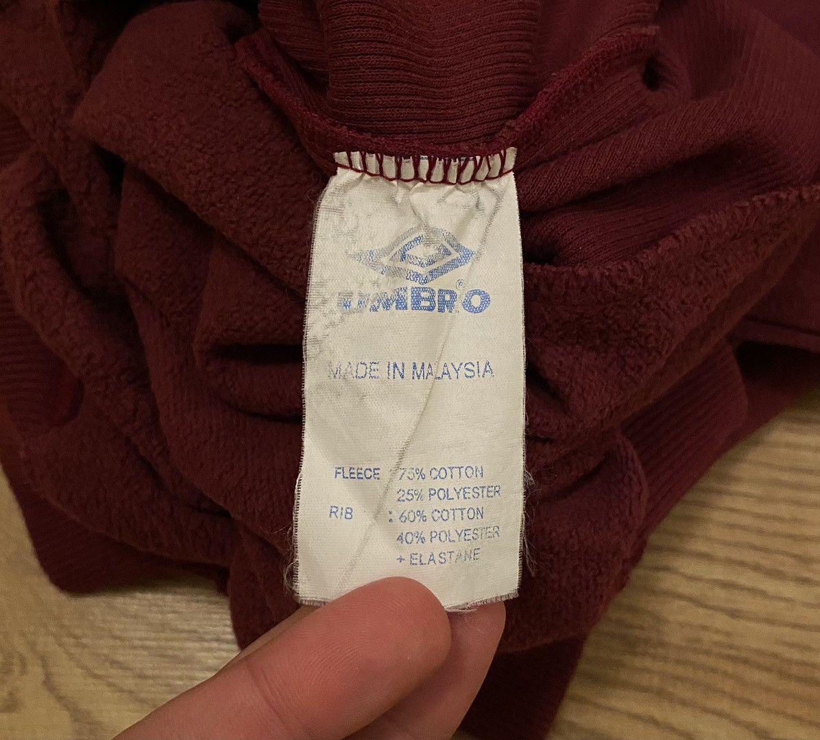 Umbro Umbro Big Logo Burgundy Sweatshirt x Vintage x Streetwear Size US XL / EU 56 / 4 - 8 Thumbnail