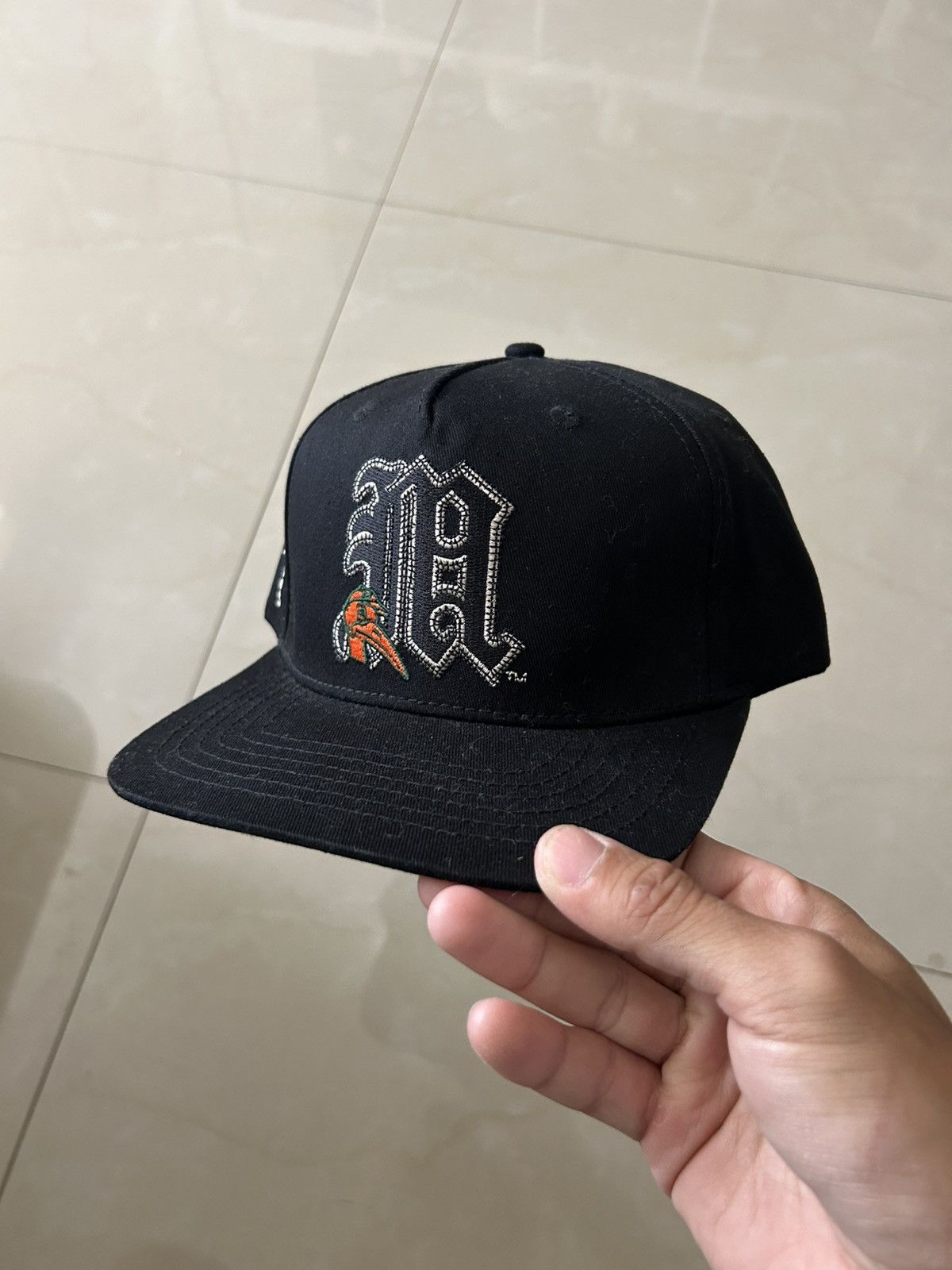 Mitchell & Ness × Travis Scott Travis Scott University of Miami hat Size ONE SIZE - 1 Thumbnail